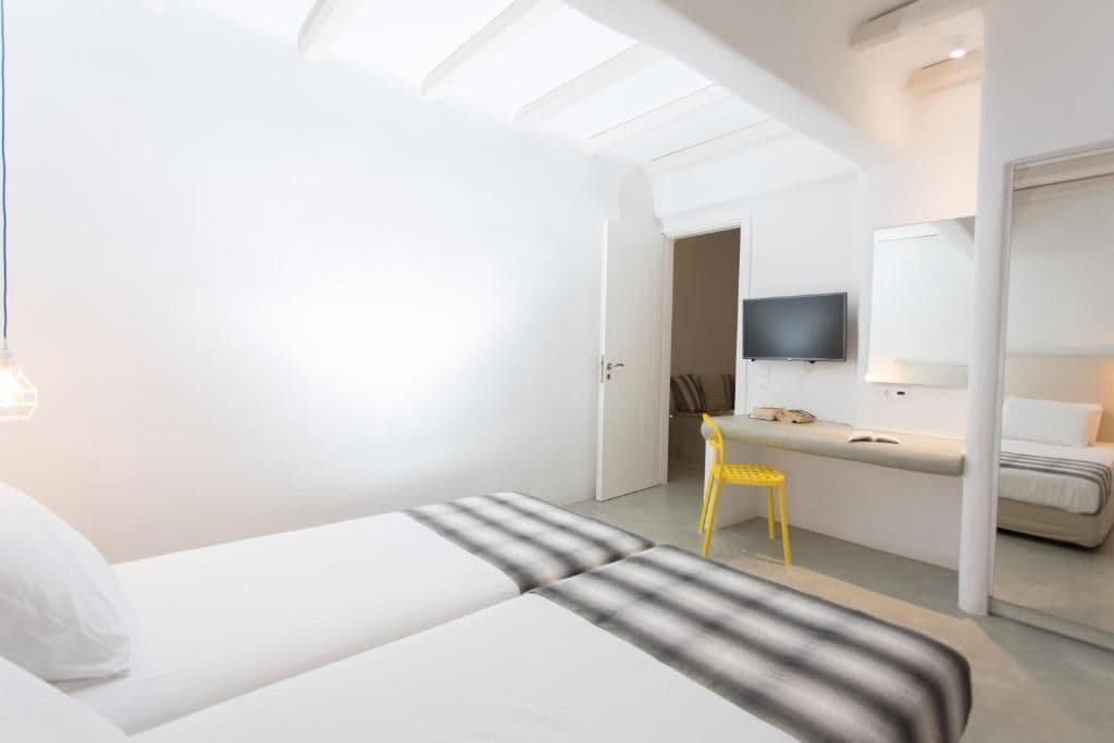 room-types-NAXOSPRINC-DELAPR-0.jpg
