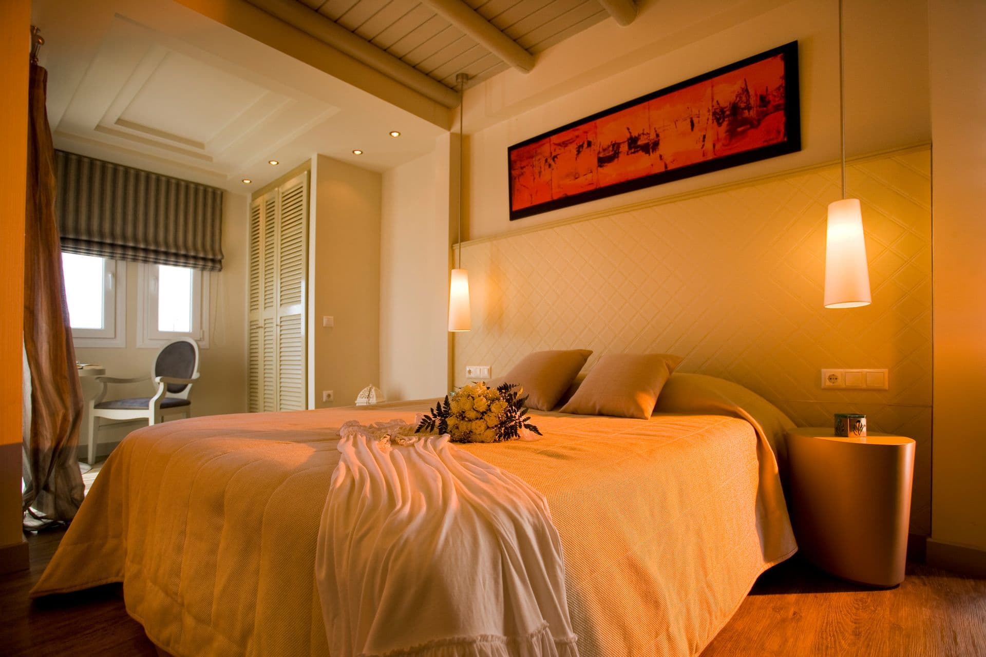 room-types-NAXOSPRINC-HONEYS-0.jpg