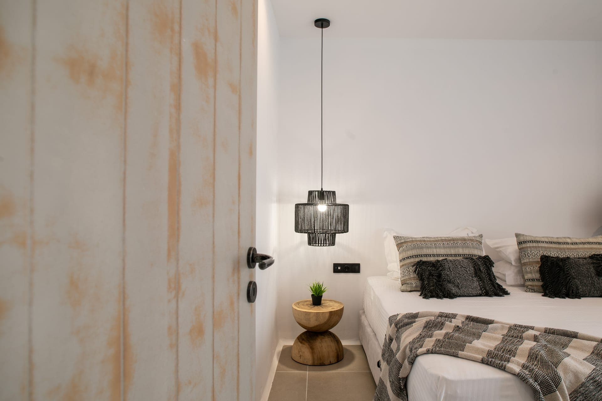 room-types-NAXOSVIL-DLX4-0.jpg