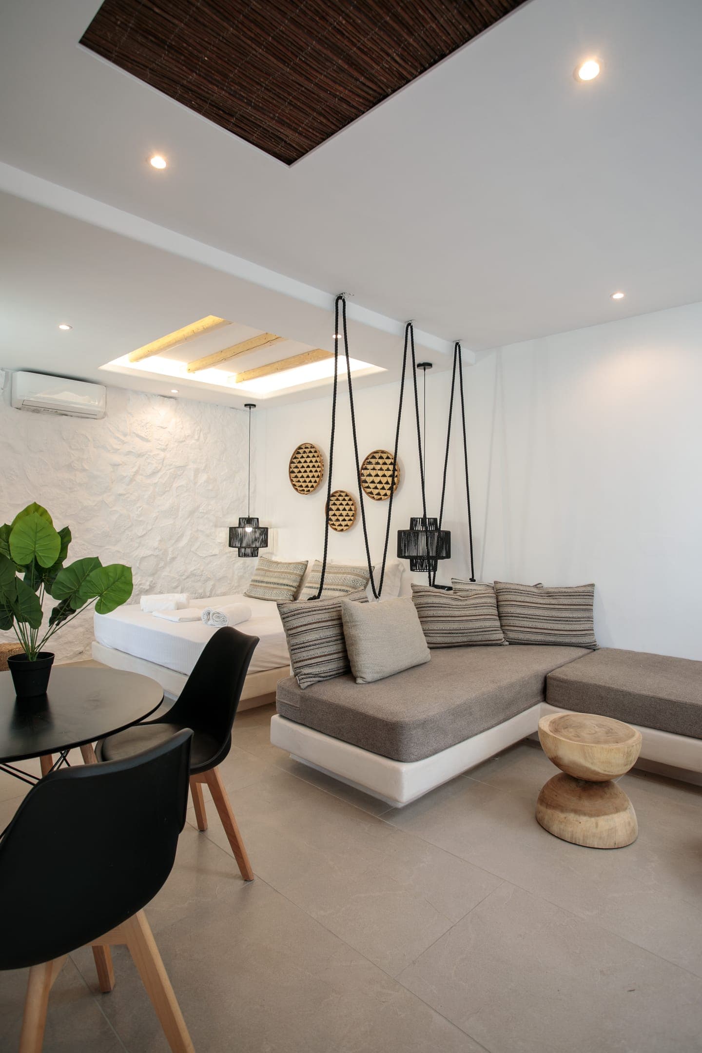 room-types-NAXOSVIL-DXFM-0.jpg