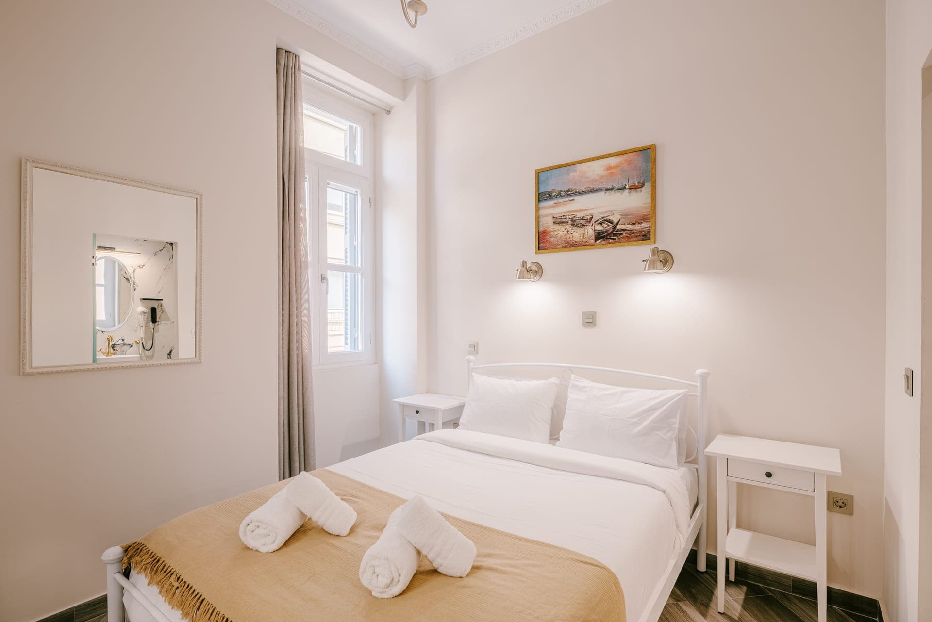 room-types-NEAPOLISB-203-0.jpg