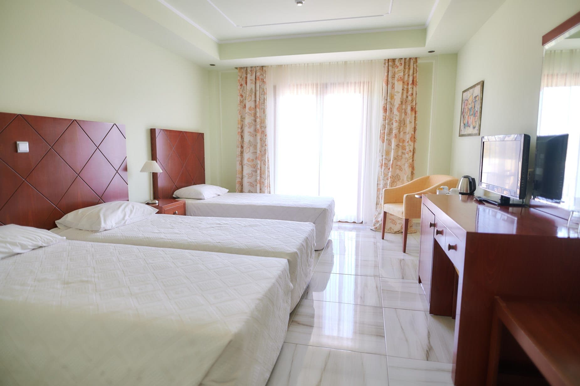 room-types-NEFELIHTL-TRIPLE-0.jpg