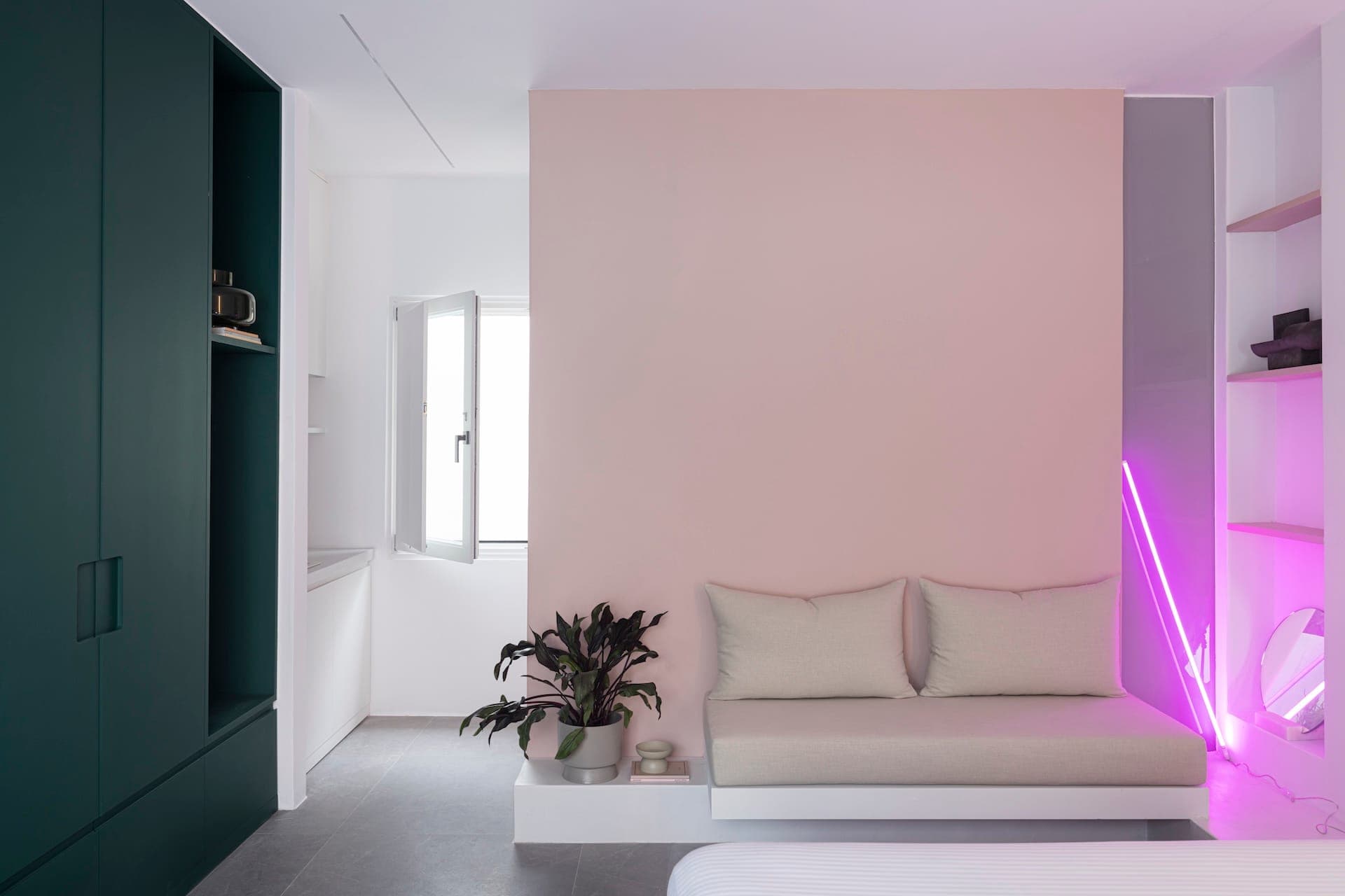 room-types-NEOSUITES-SPR-0.jpg