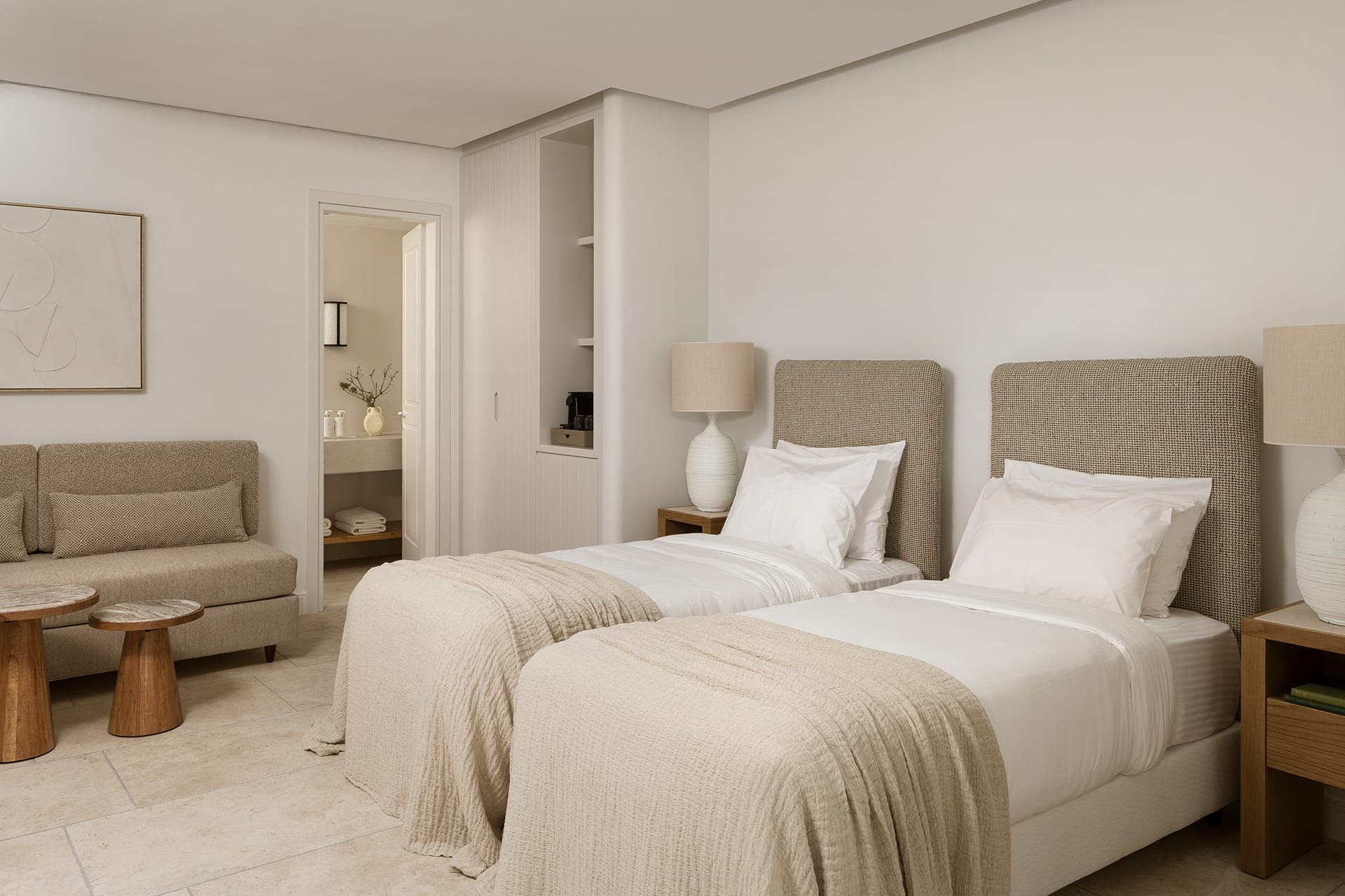 room-types-NEROLUXS-CMFRT-0.jpg