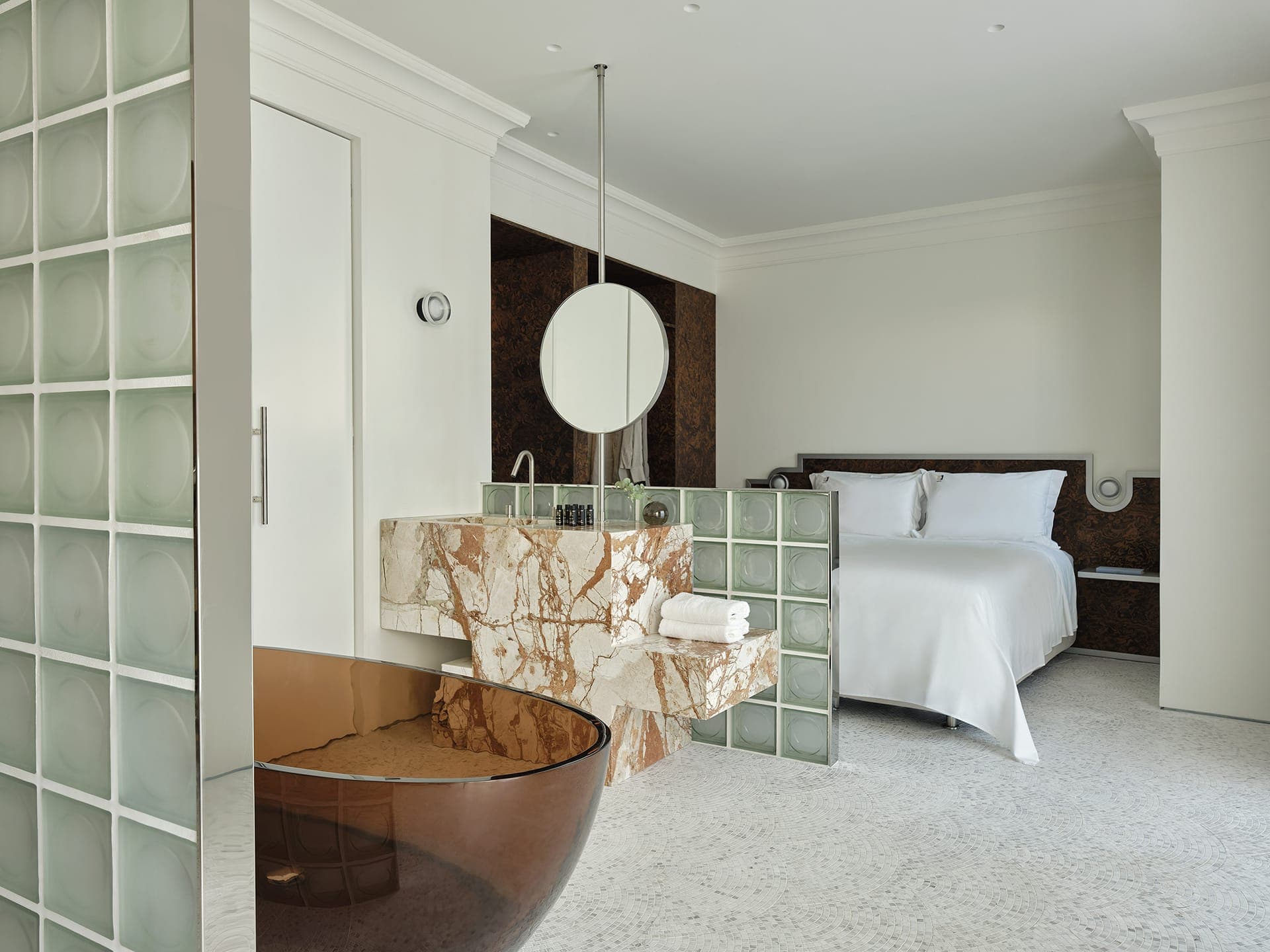 room-types-NEWELKLNK-PENTHO-1.jpg