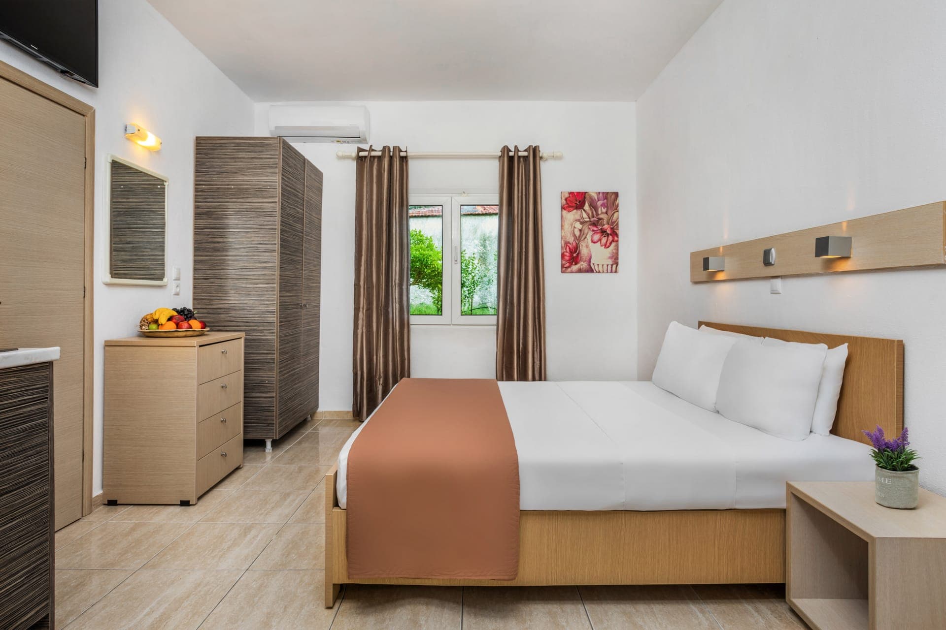 room-types-NIKIFOROS-STAND-0.jpg