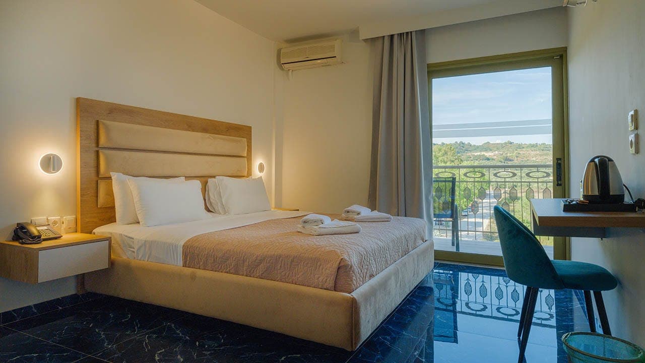 room-types-NINOSGRAND-DBLGV-0.jpg