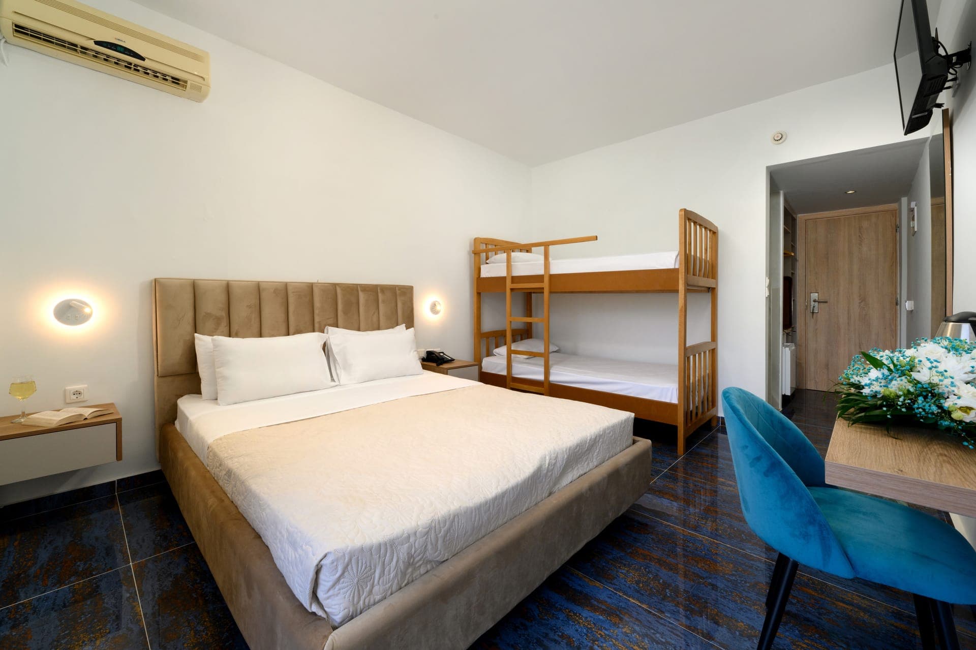 room-types-NINOSGRAND-FMBBGV-0.jpg