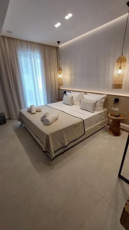 room-types-NIRIIDESPA-SDR-0.jpg