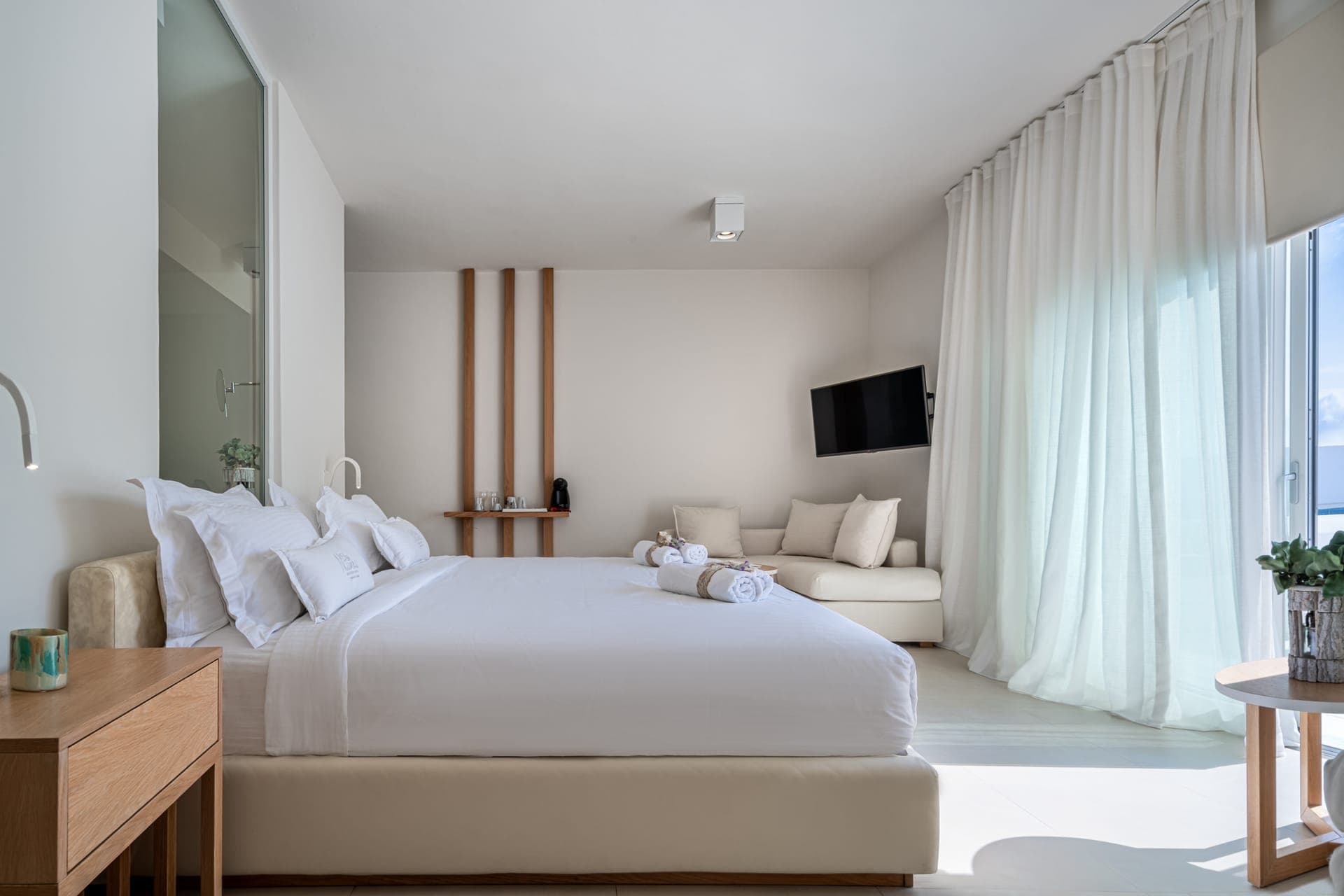room-types-NISSAKI-VIPS-0.jpg