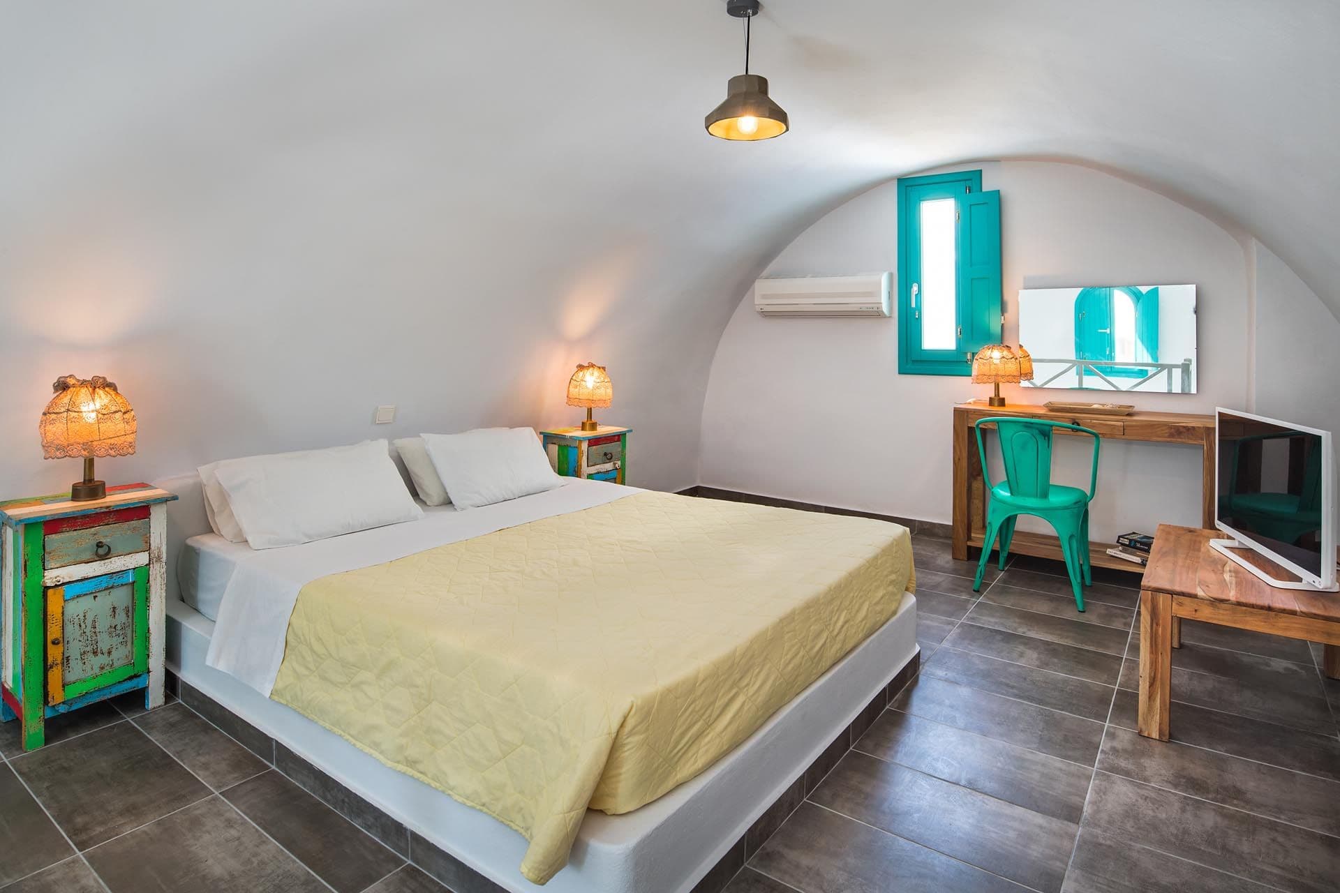 room-types-NISSIABCH-APTS-0.jpg