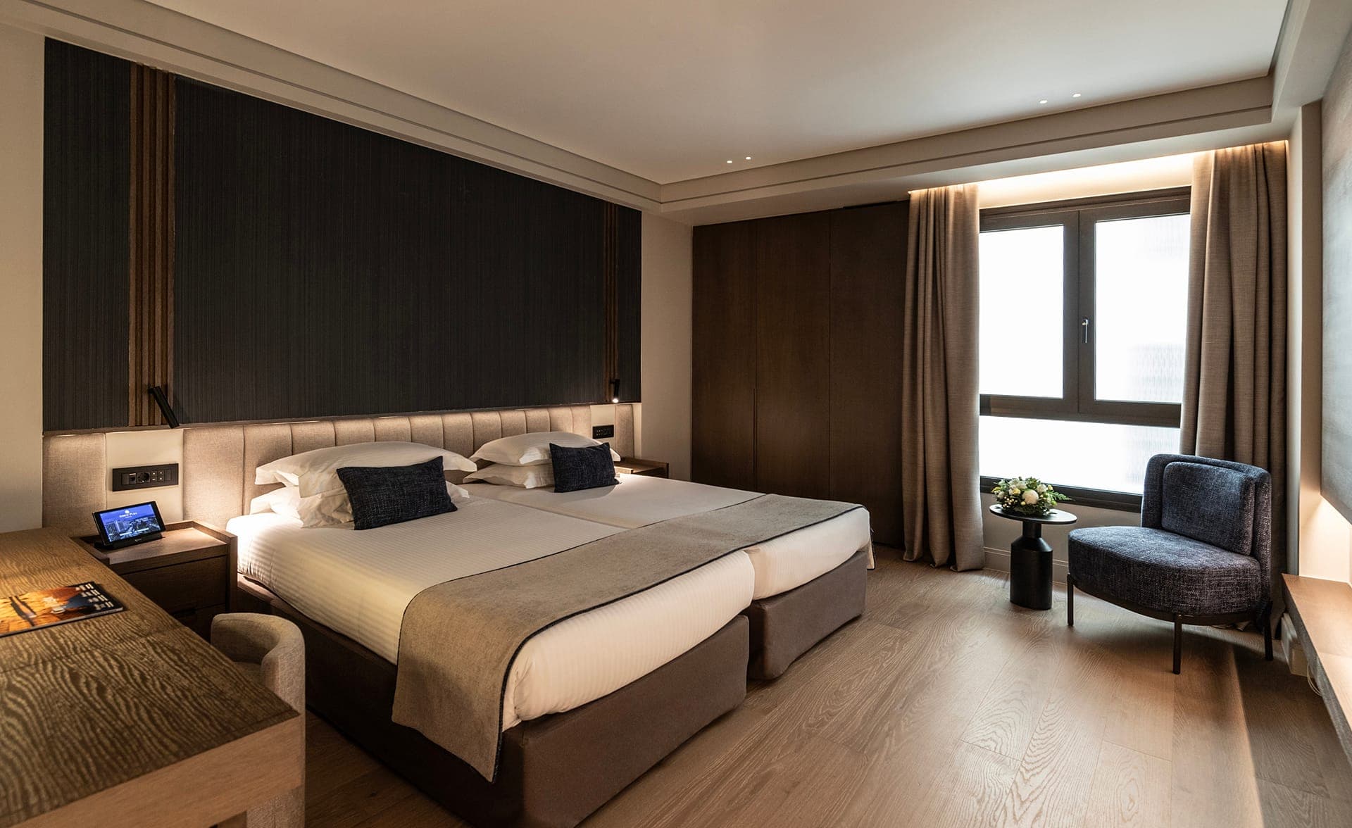 room-types-NJVATHENS-ROH-0.jpg