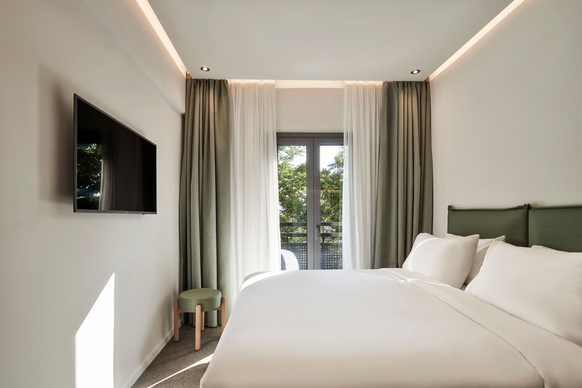 room-types-NLHKERA-STDDBL-0.jpg