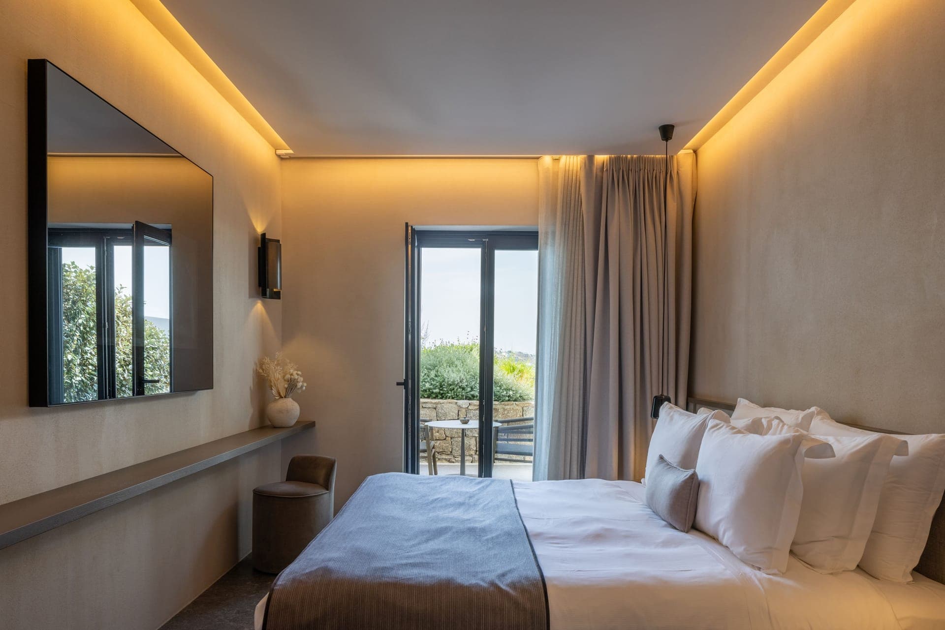 room-types-NOIMAMYK-DOUBLE-0.jpg