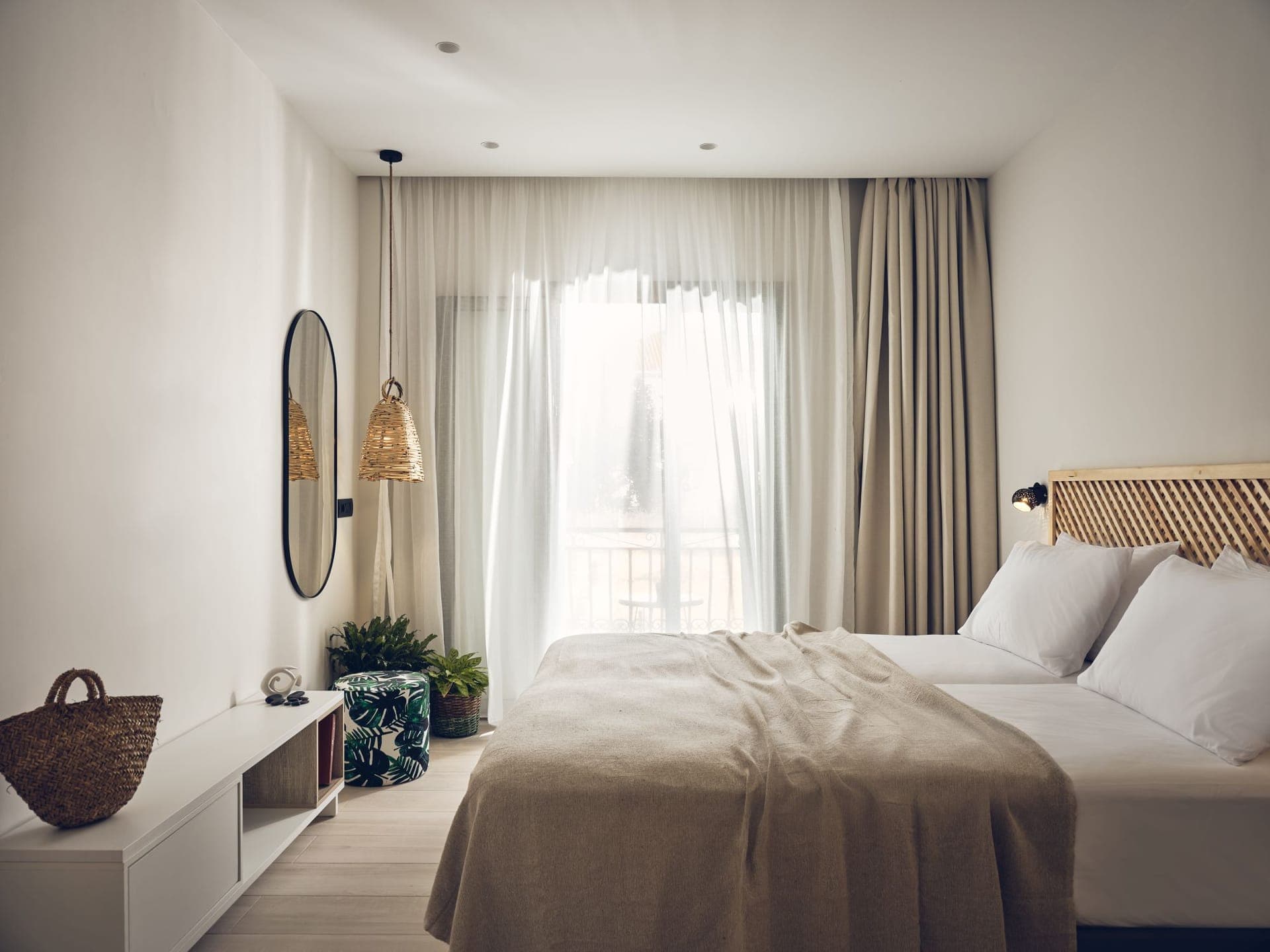room-types-NOMASLIVIN-STWIR-0.jpg