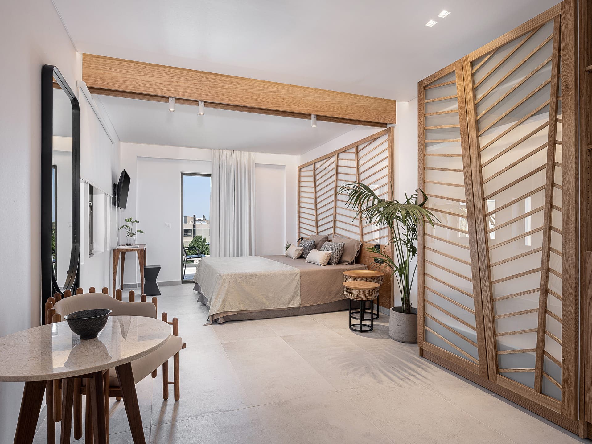 room-types-NONTAS-RDLX-0.jpg
