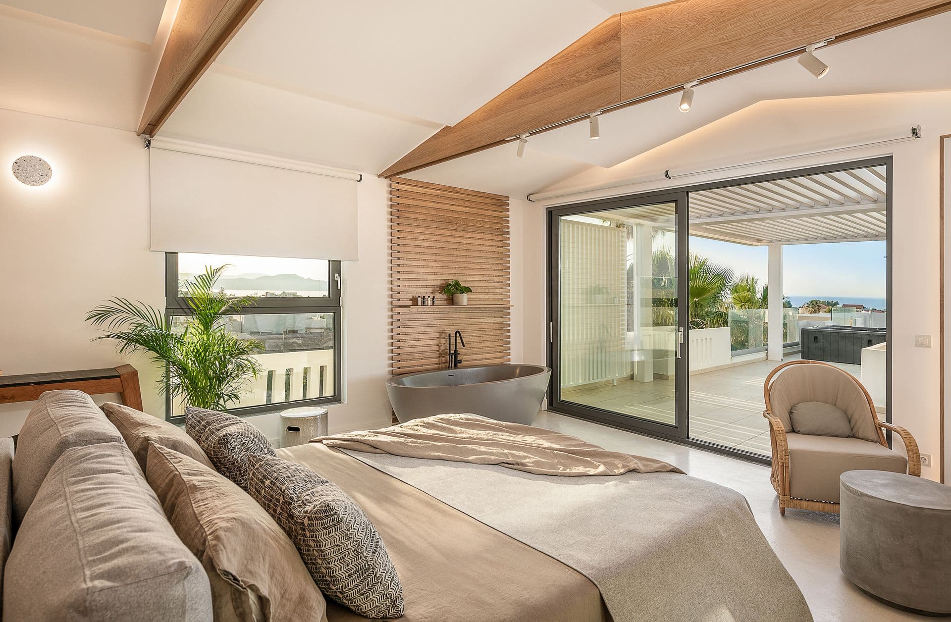 room-types-NONTAS-SUITE-0.jpg