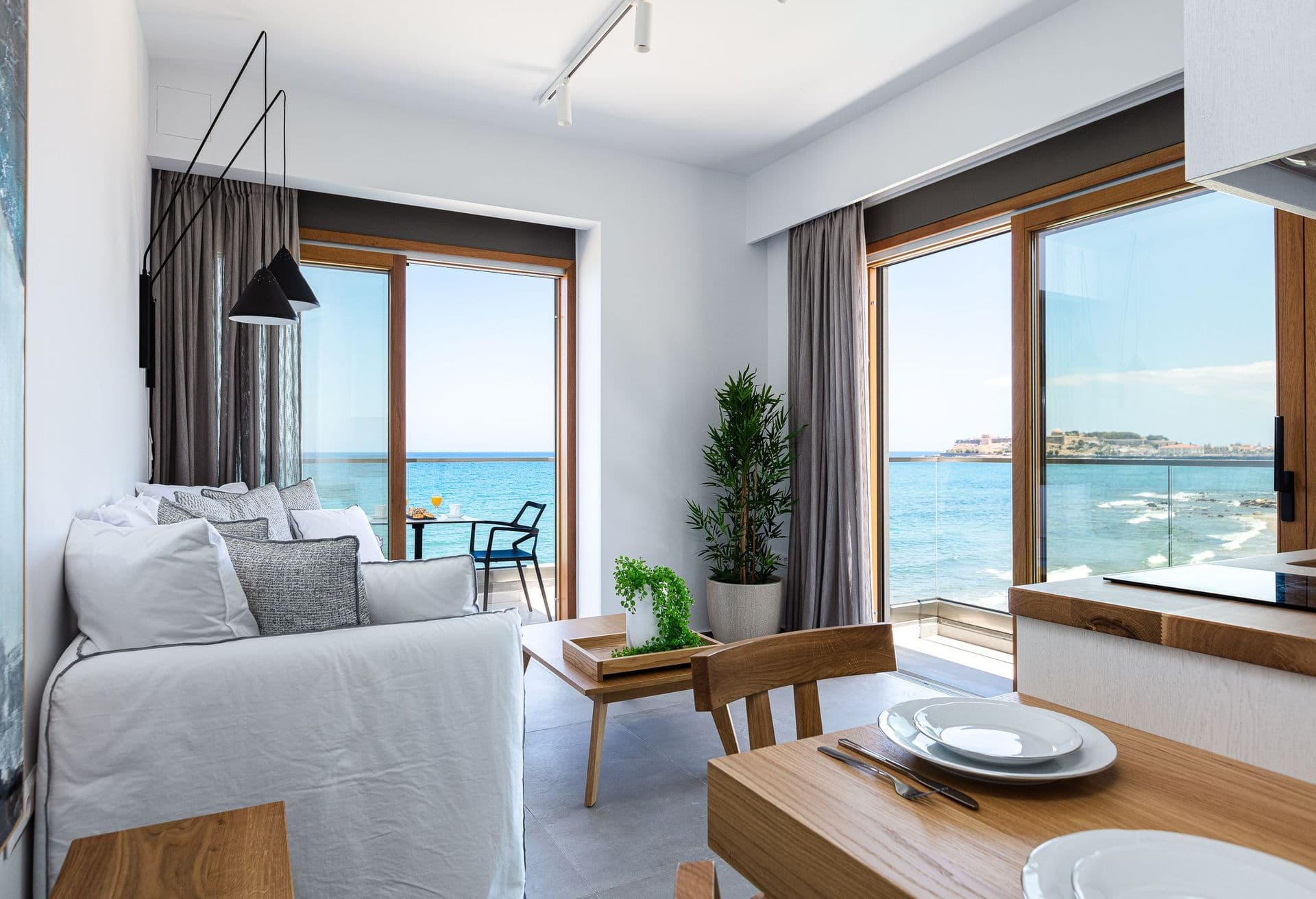 room-types-NORTHCOAST-APART2-0.jpg