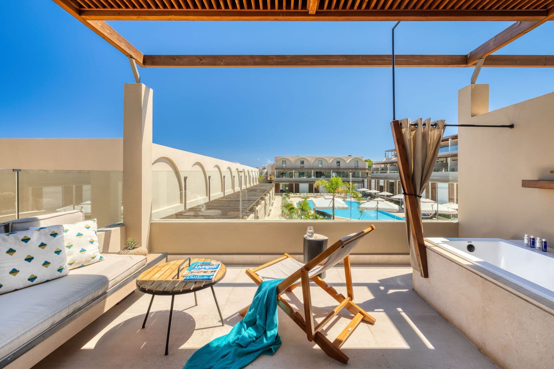room-types-NORUZ-POOL-0.jpg
