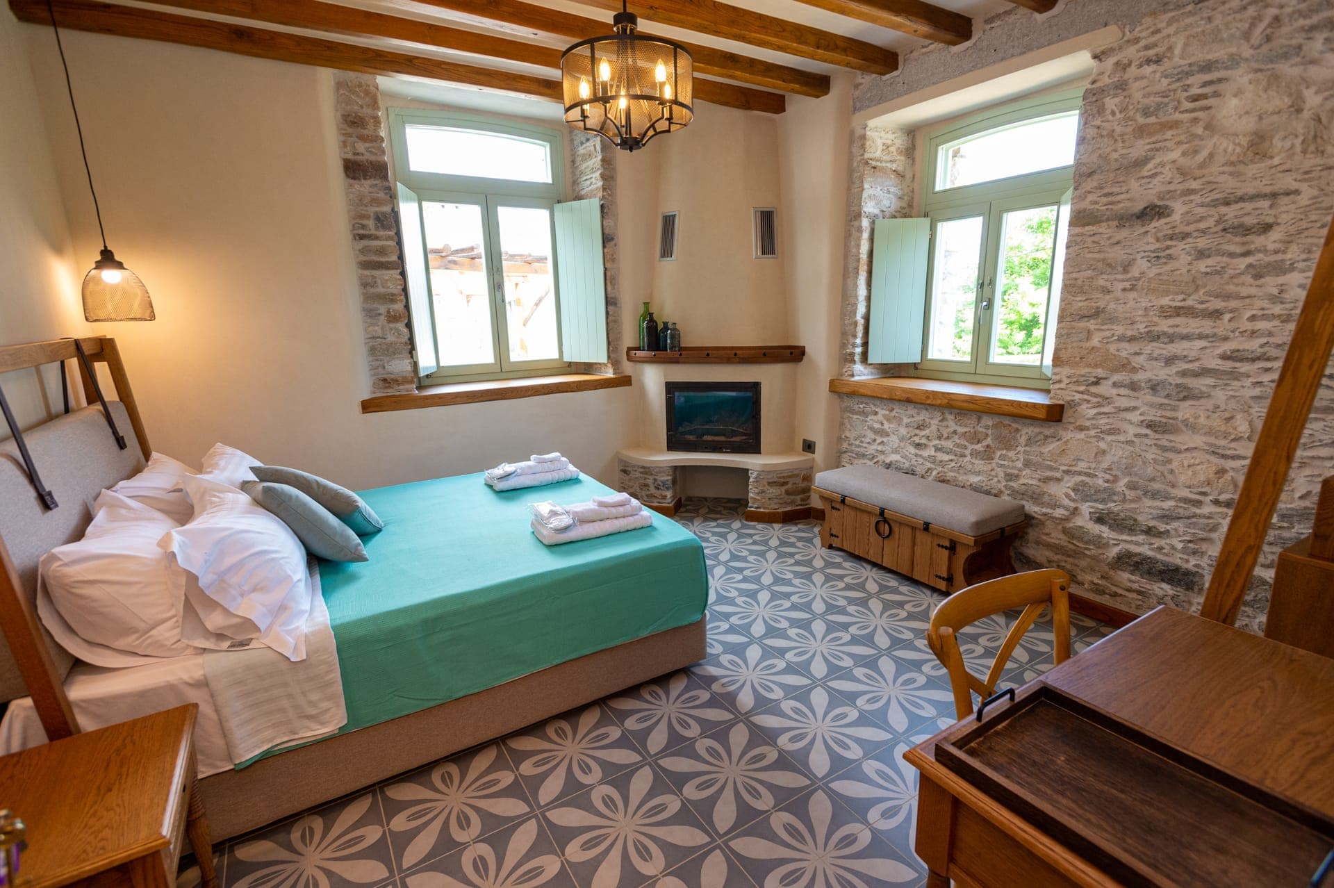room-types-NOSTOSHOUS-HYLONO-0.jpg