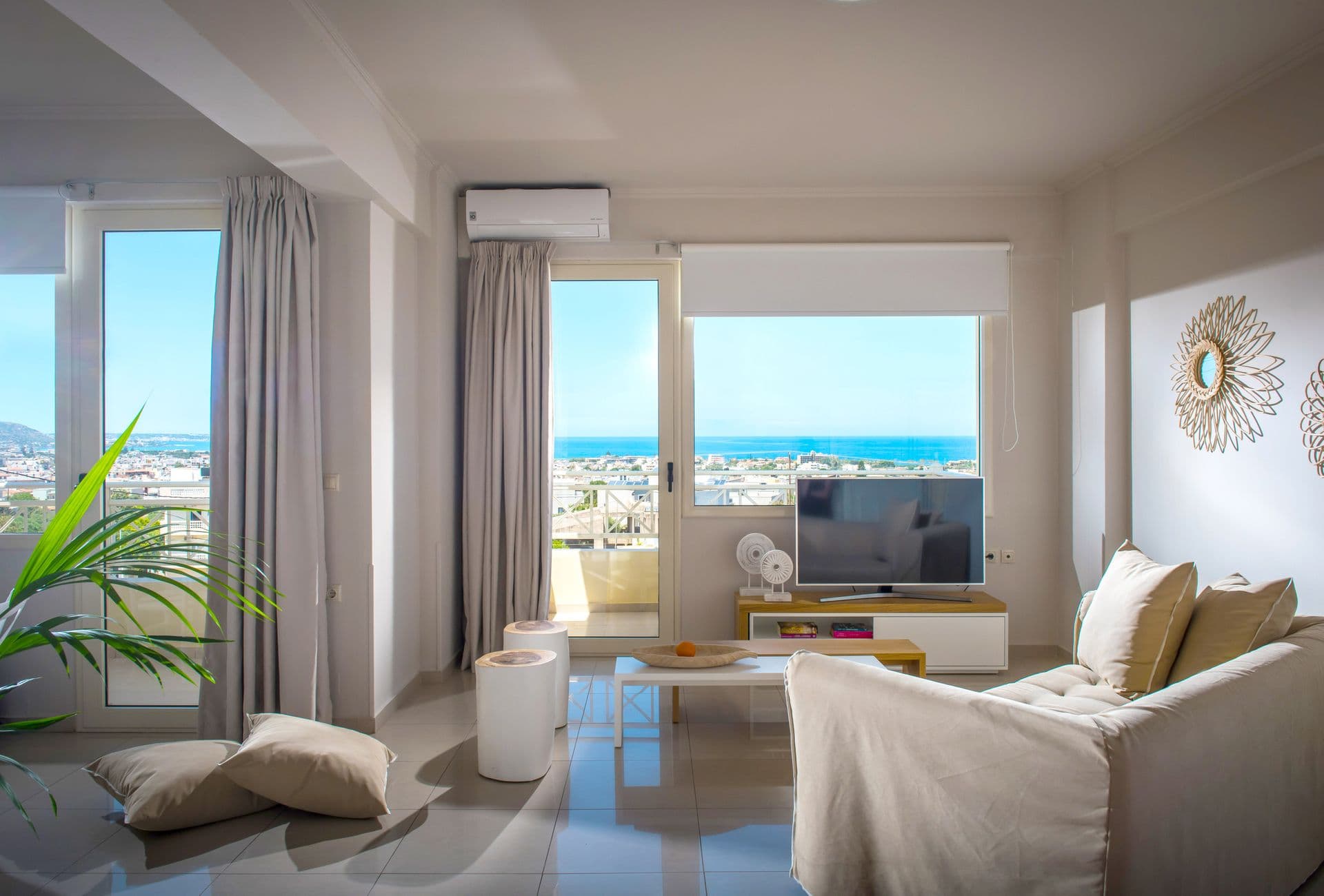 room-types-NOTOSUITES-SUIT-0.jpg