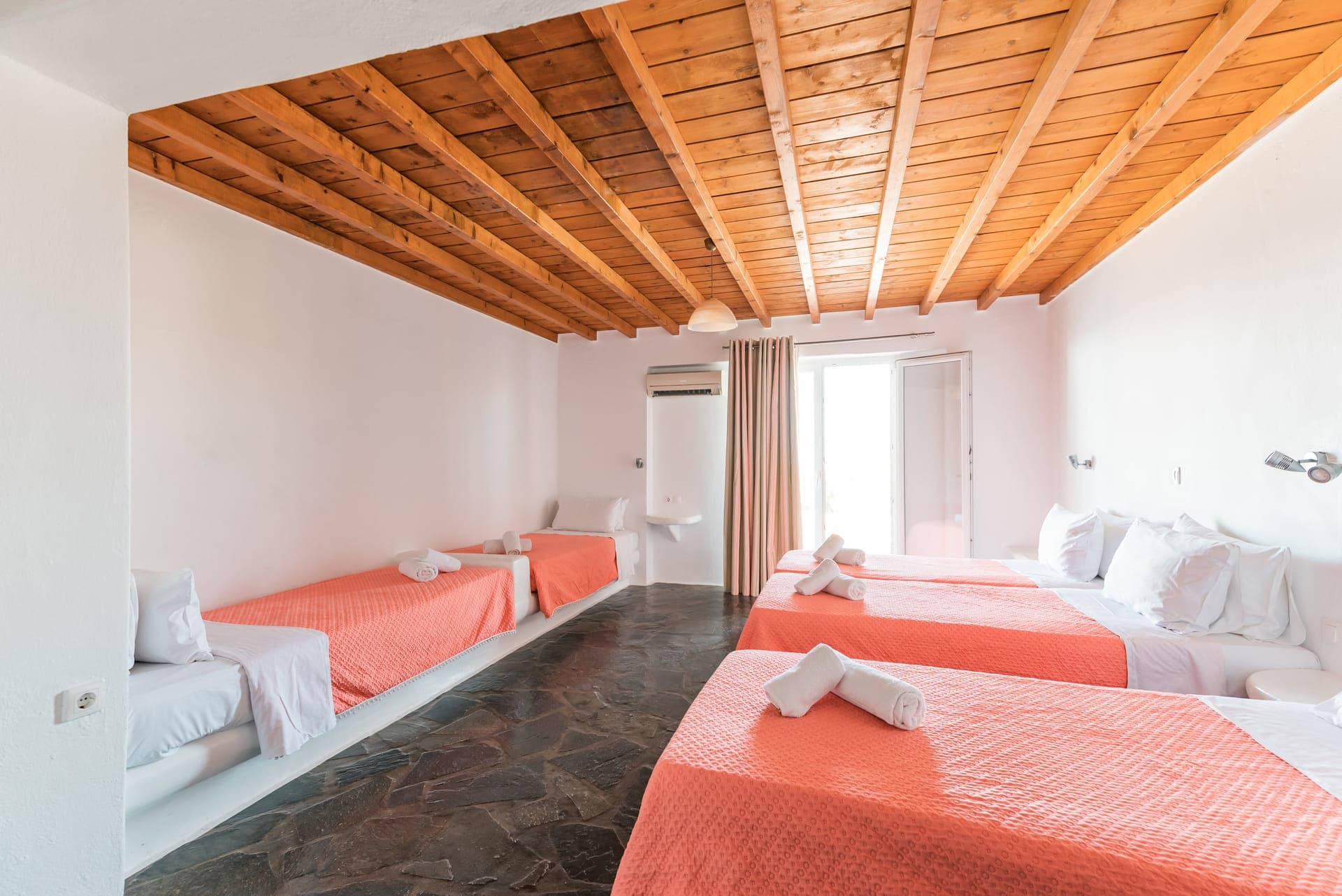 room-types-NPARADISE-MULT5-0.jpg