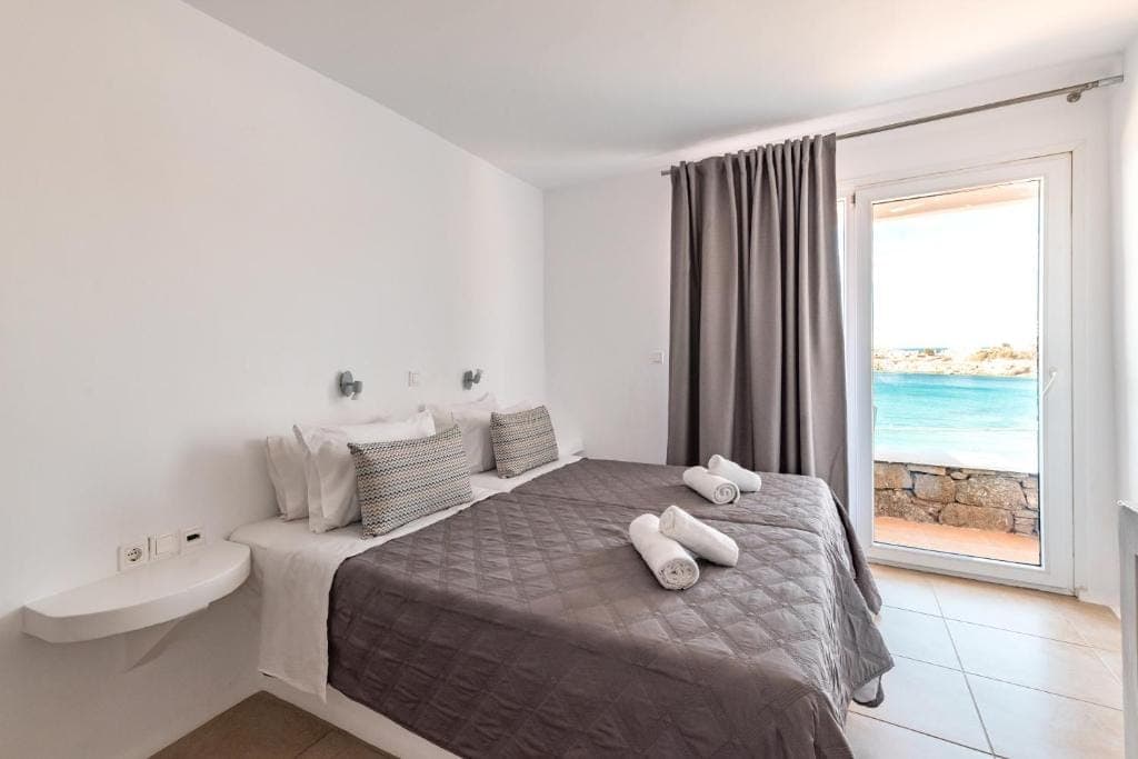 room-types-NPARADISE-SUPDBL-0.jpg