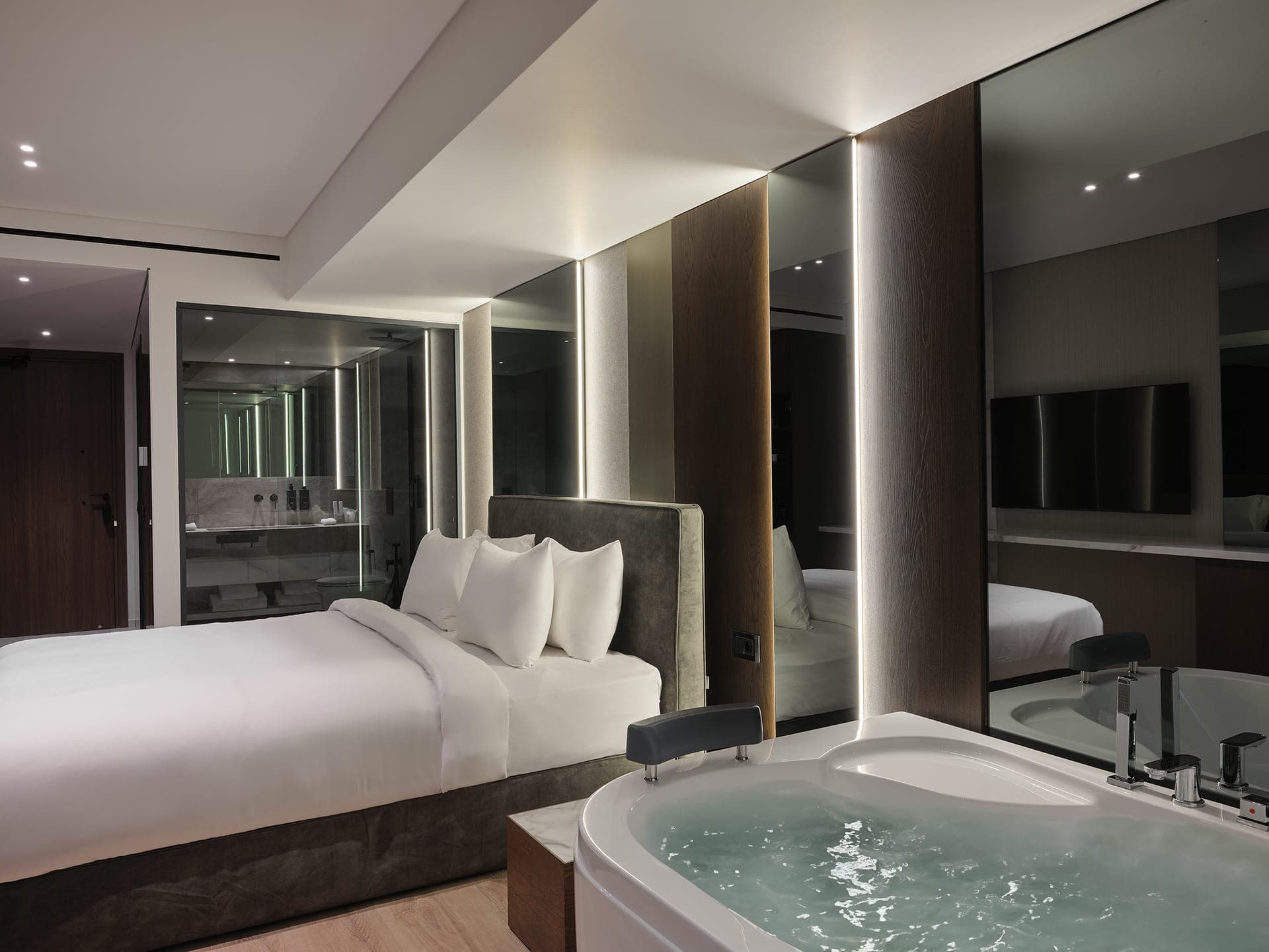 room-types-NUREDGE-SUPHOT-0.jpg