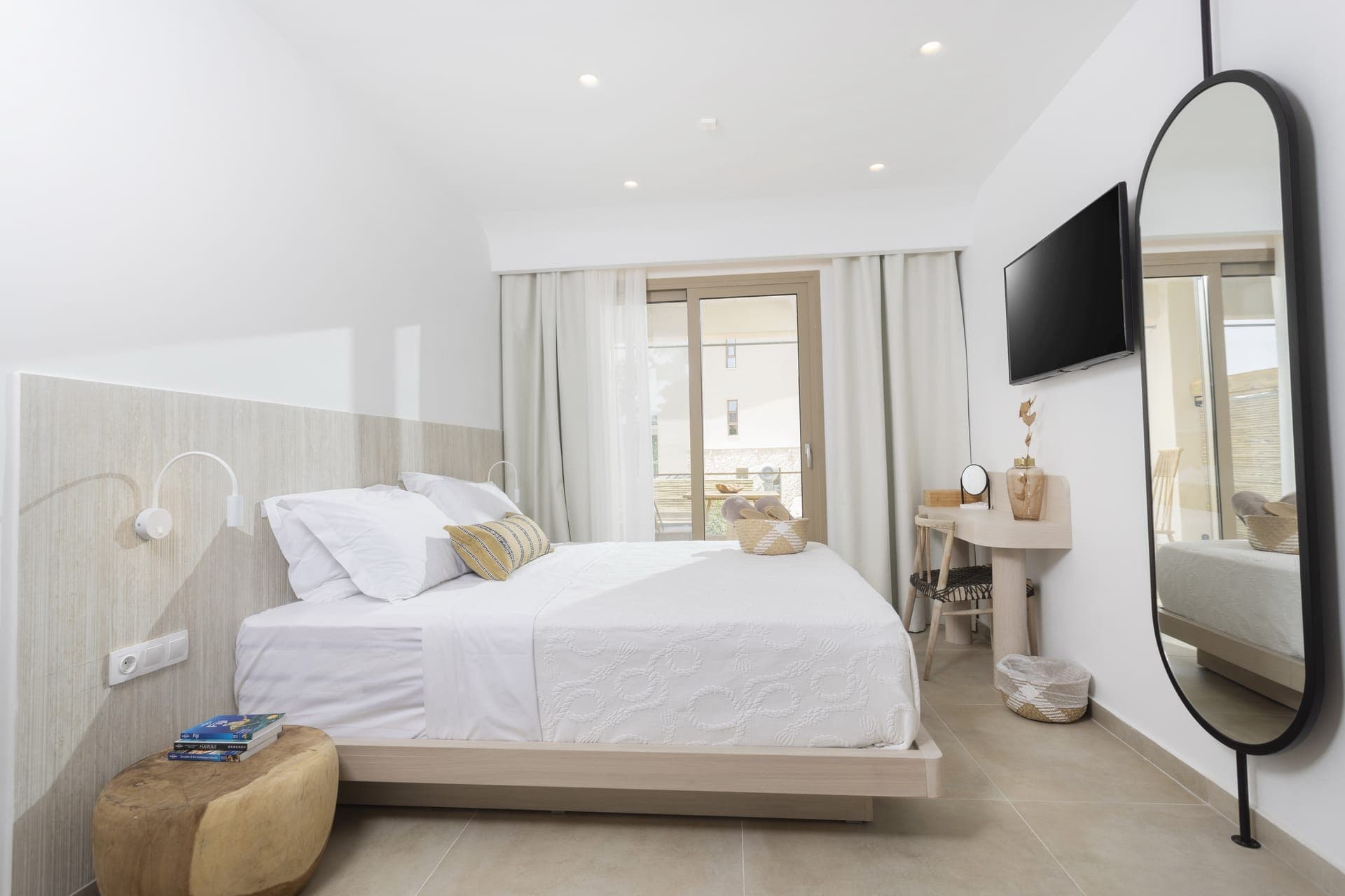 room-types-NUSASUITES-DBLSSV-0.jpg
