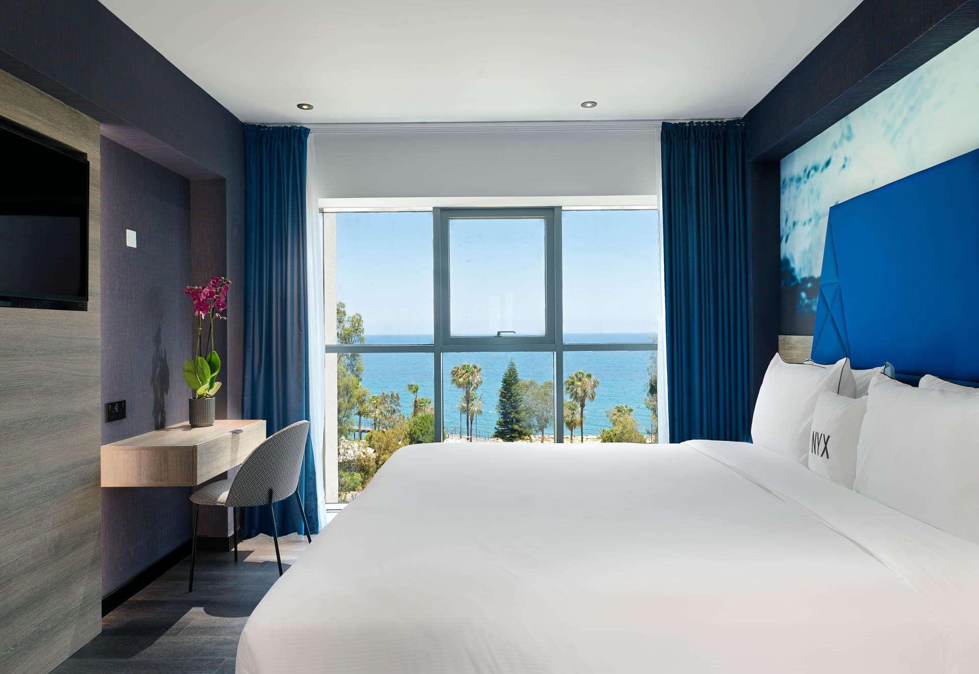 room-types-NYXLIMASS-EXESV-0.jpg