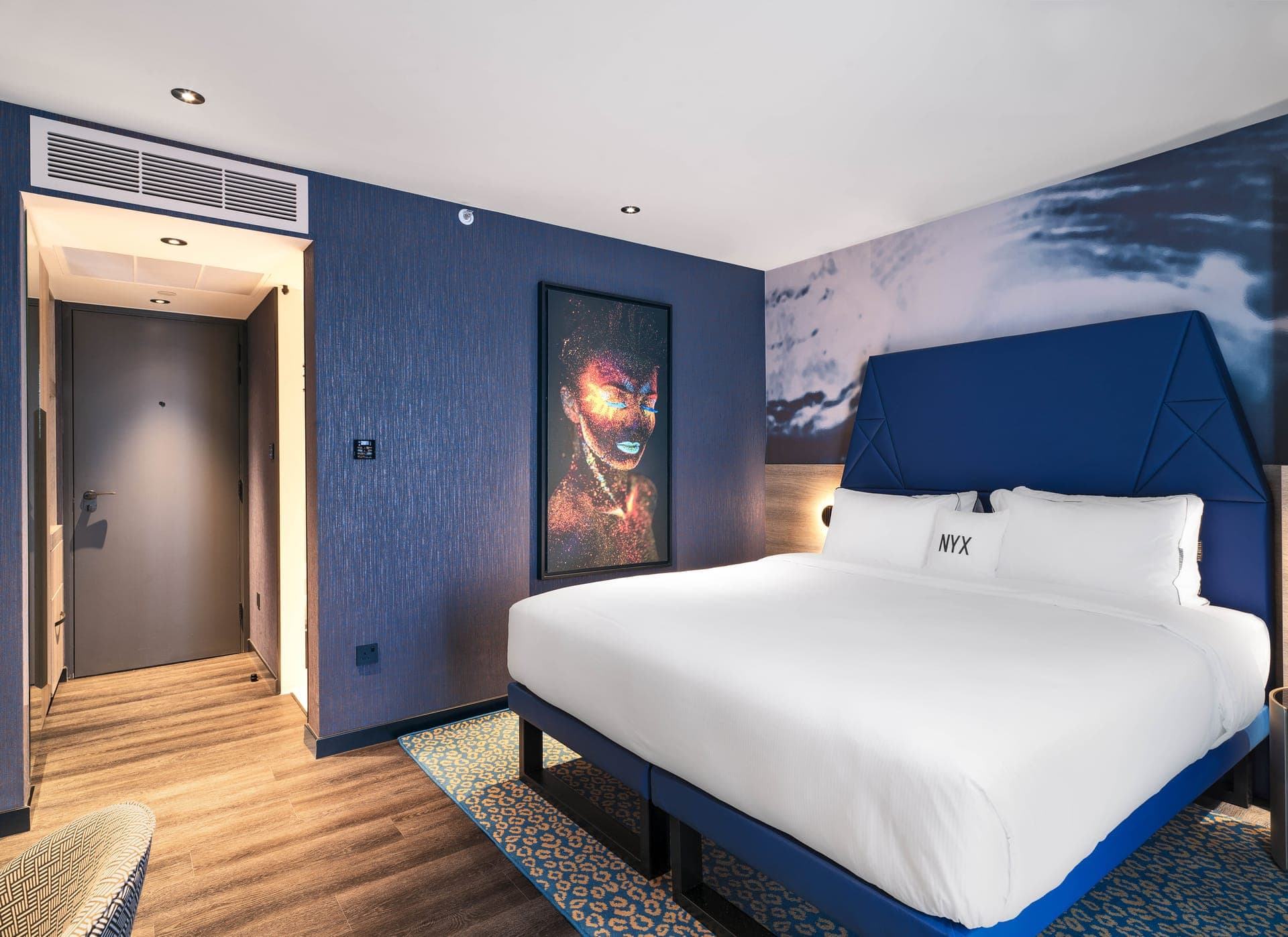 room-types-NYXLIMASS-FAMIV-0.jpg
