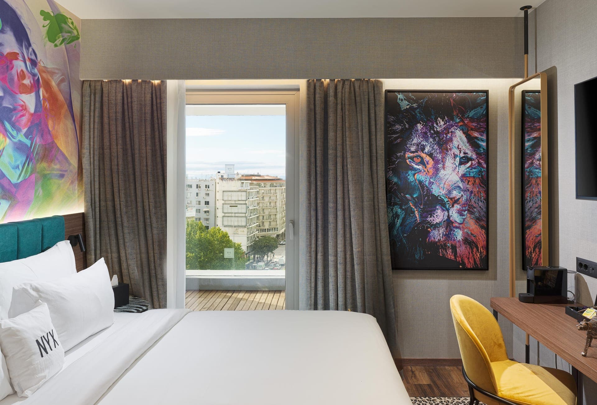 room-types-NYXTHESS-DLX-0.jpg