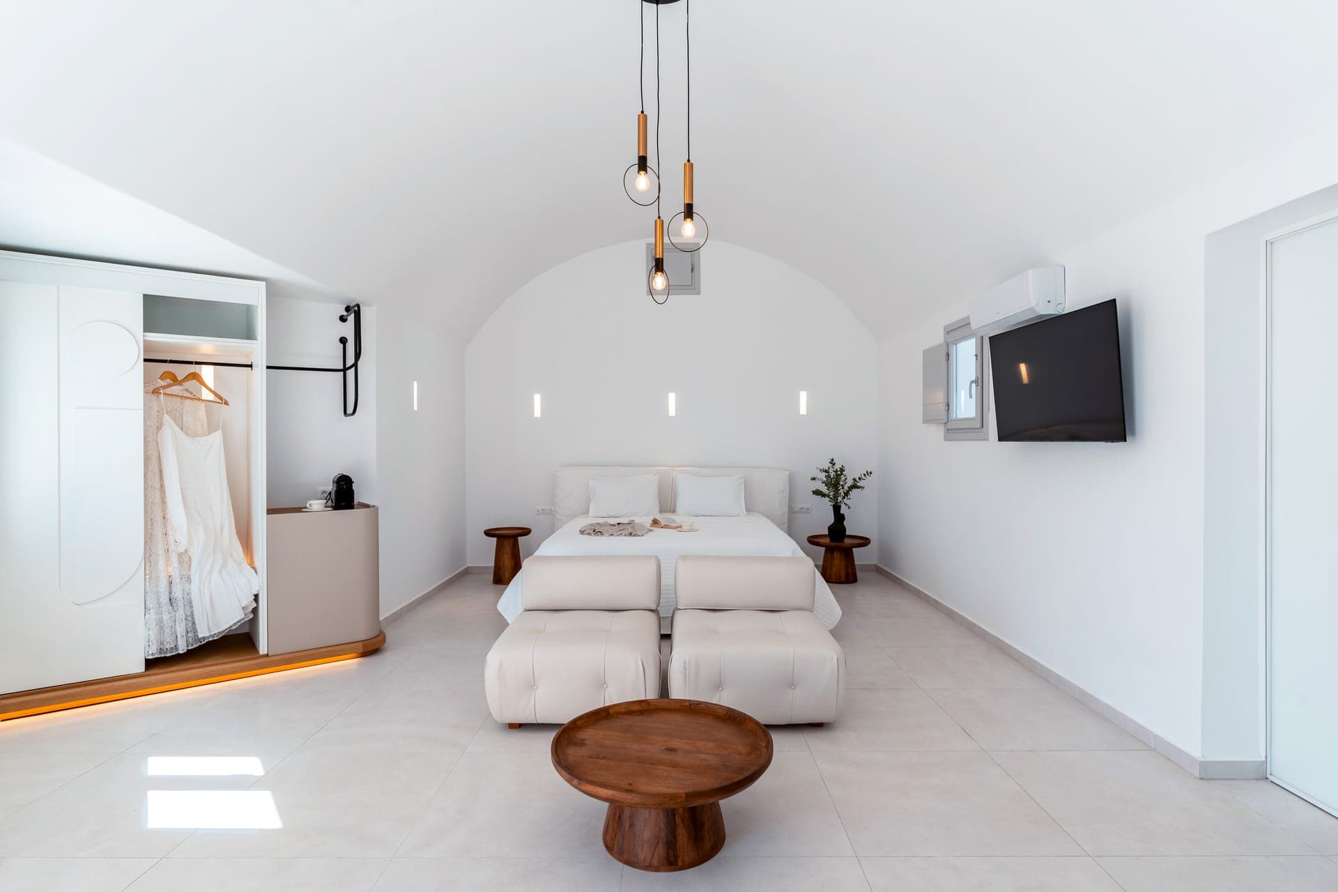 room-types-OIKOSSANTO-HONEY-0.jpg