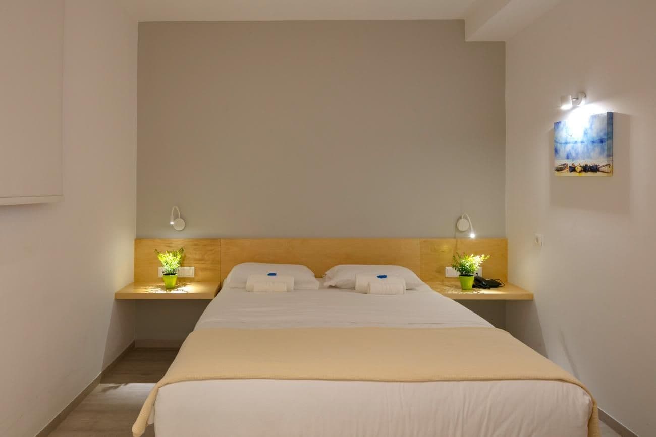 room-types-OKTOGUESTH-DRWGF-0.jpg
