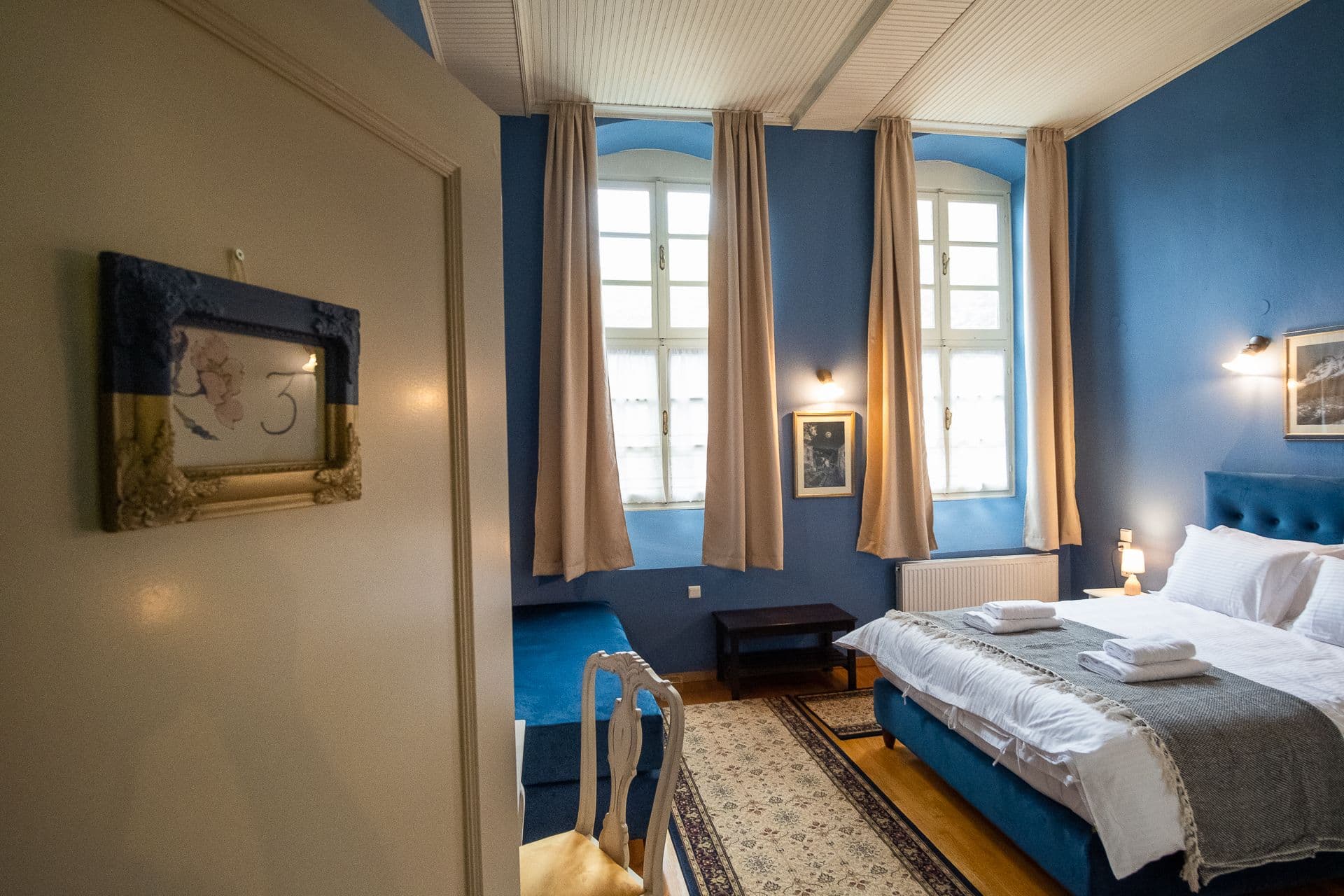 room-types-OLDSCHOOL-TRR1-0.jpg