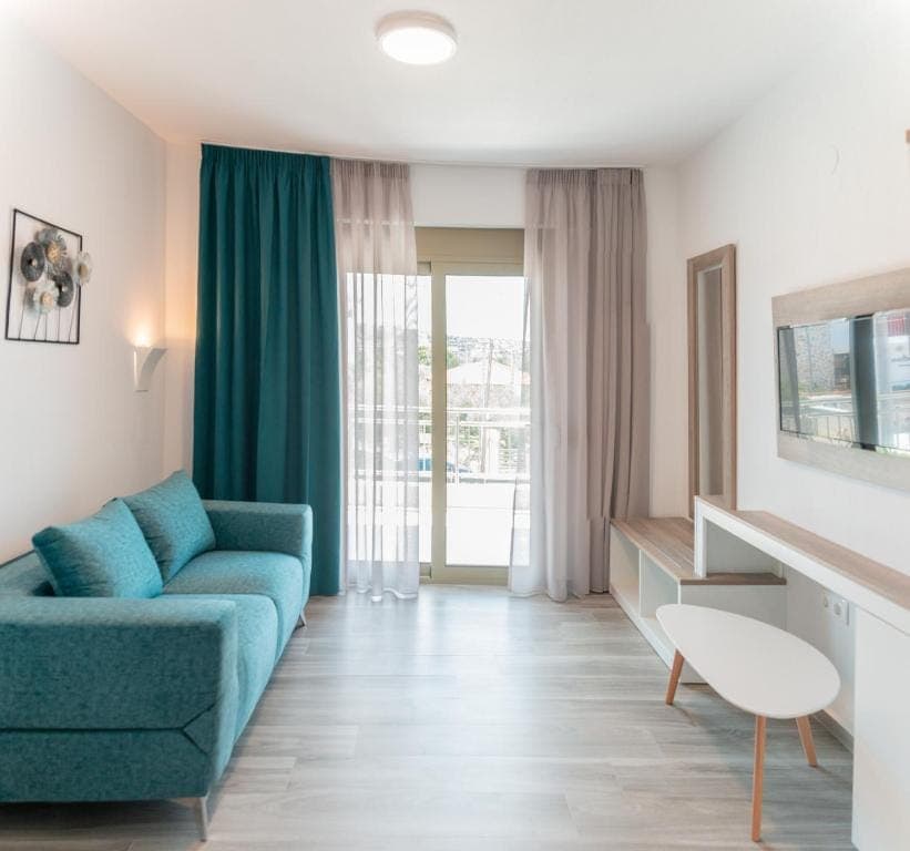 room-types-OLIVASUITE-FAMILY-0.jpg