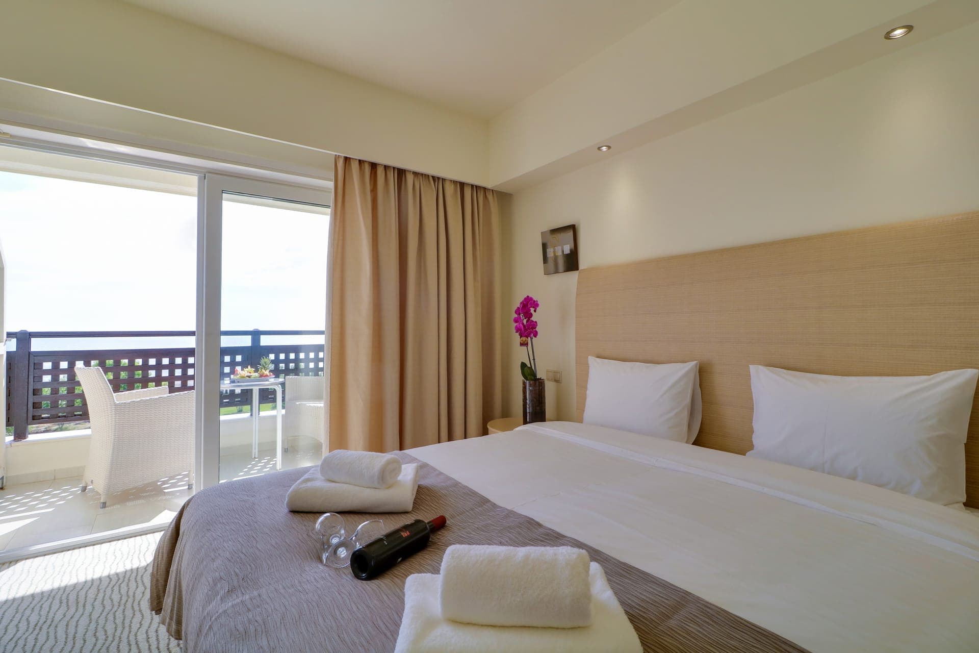 room-types-OLYMPBAY-DBLSV-0.jpg