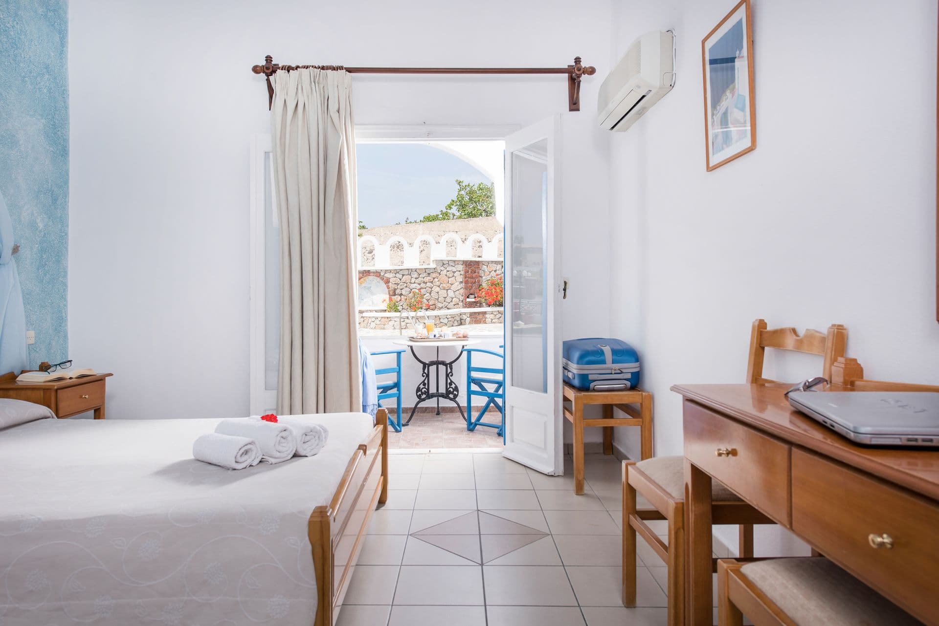 room-types-OLYMPIAS-DOUBLE-0.jpg