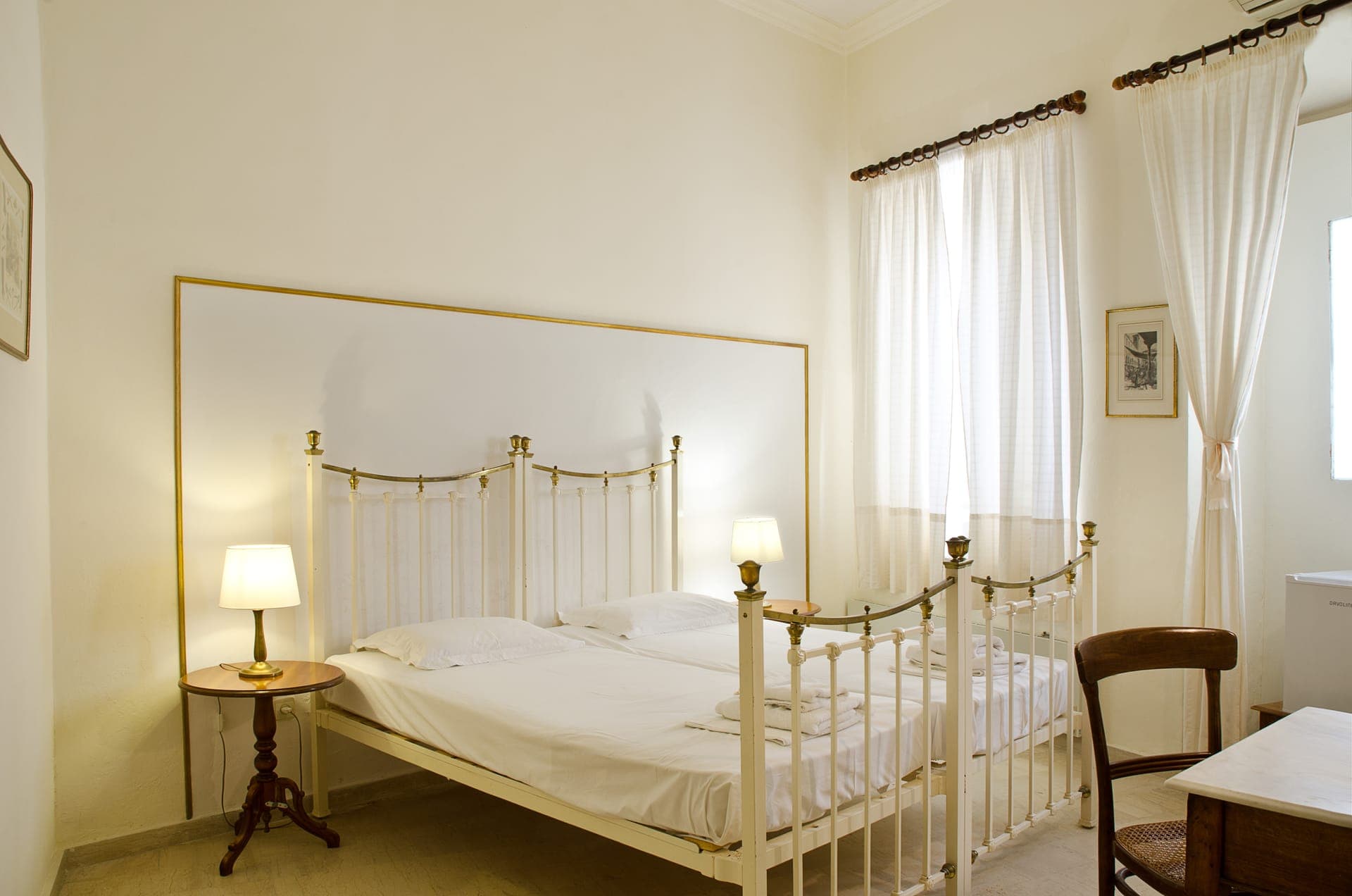 room-types-OMIROSSYRO-DOUBLE-0.jpg