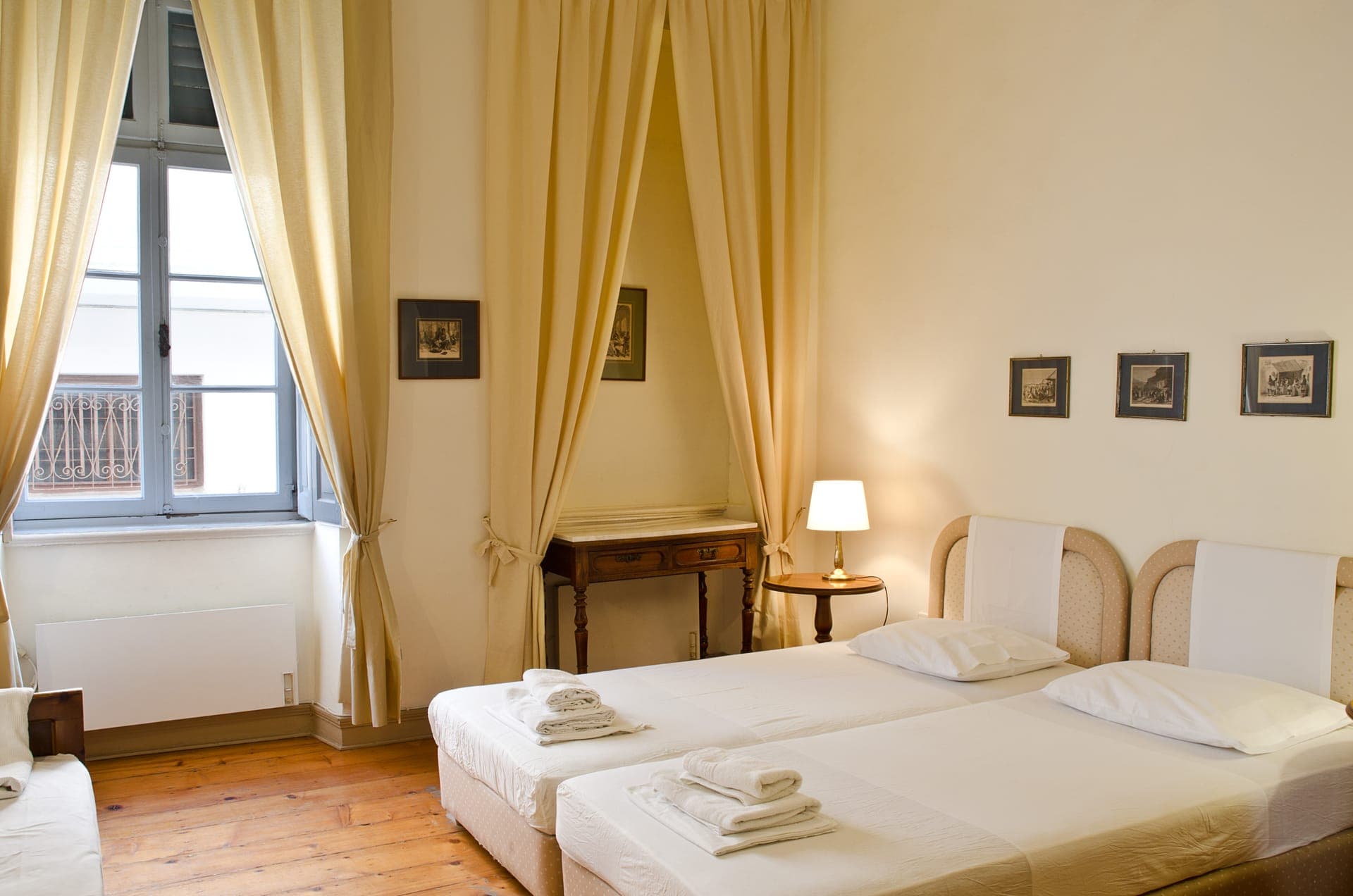 room-types-OMIROSSYRO-DSUPER-0.jpg