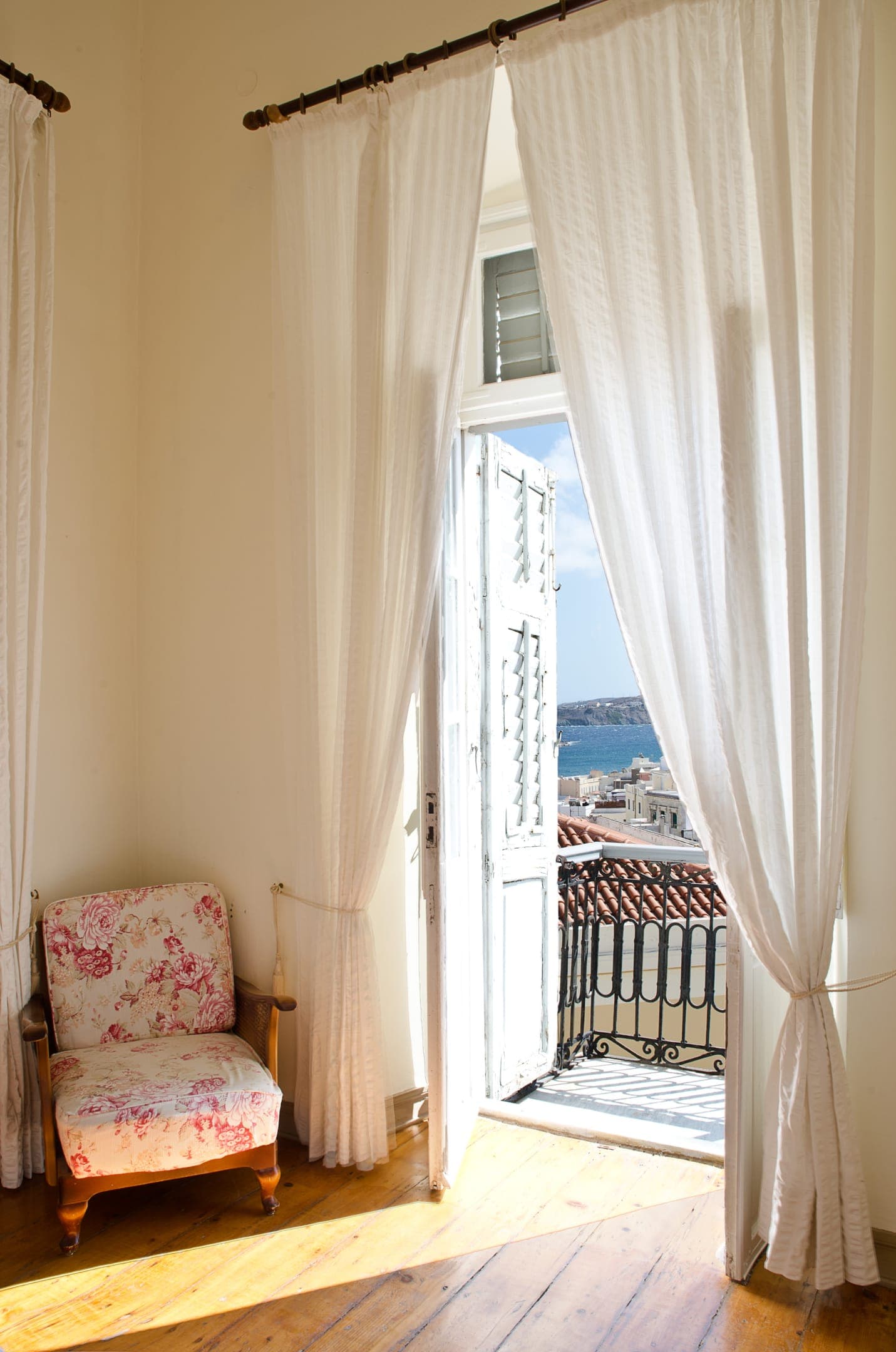 room-types-OMIROSSYRO-SEAVIE-0.jpg
