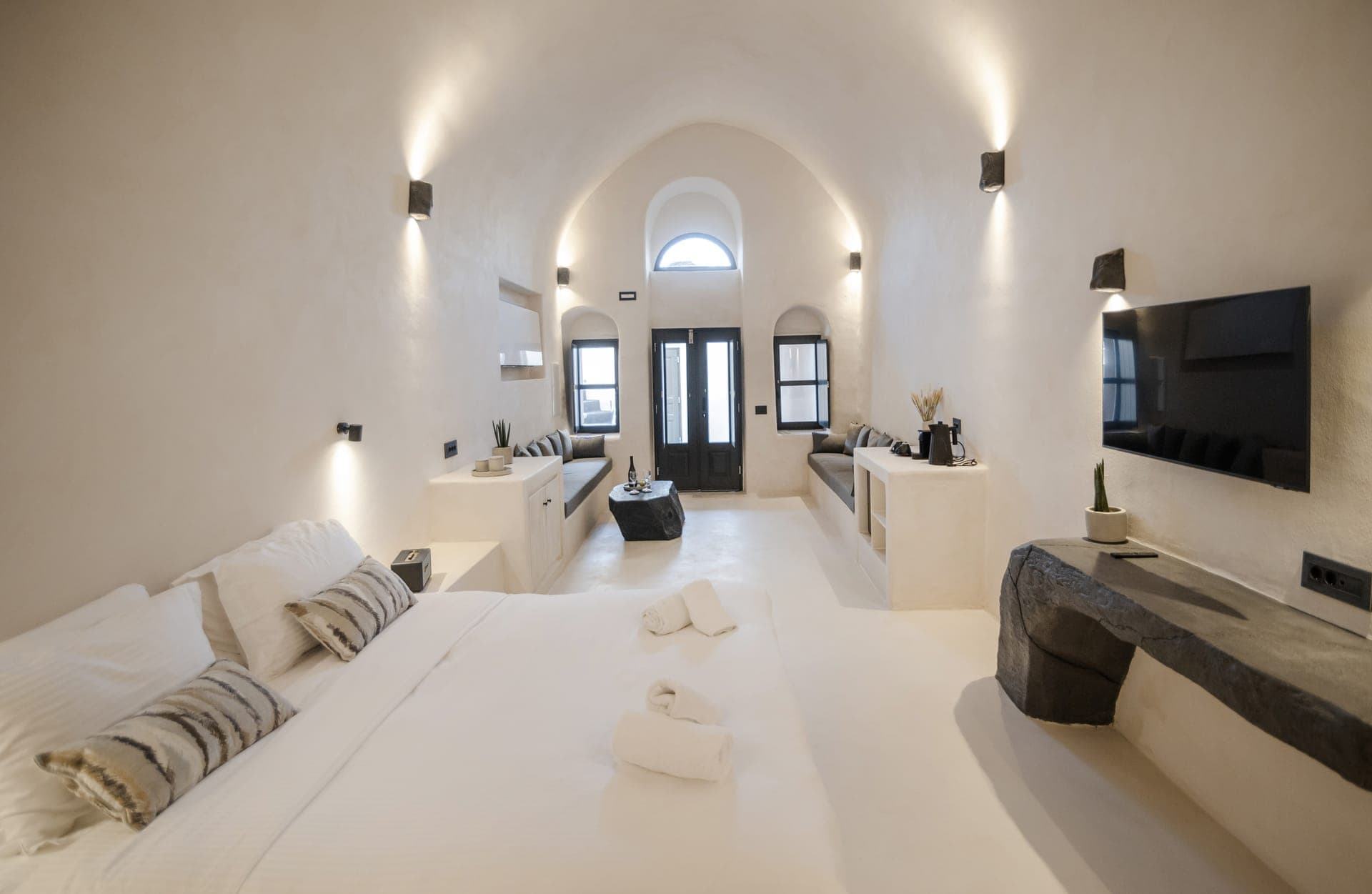 room-types-ONEOFONE-AUR-0.jpg