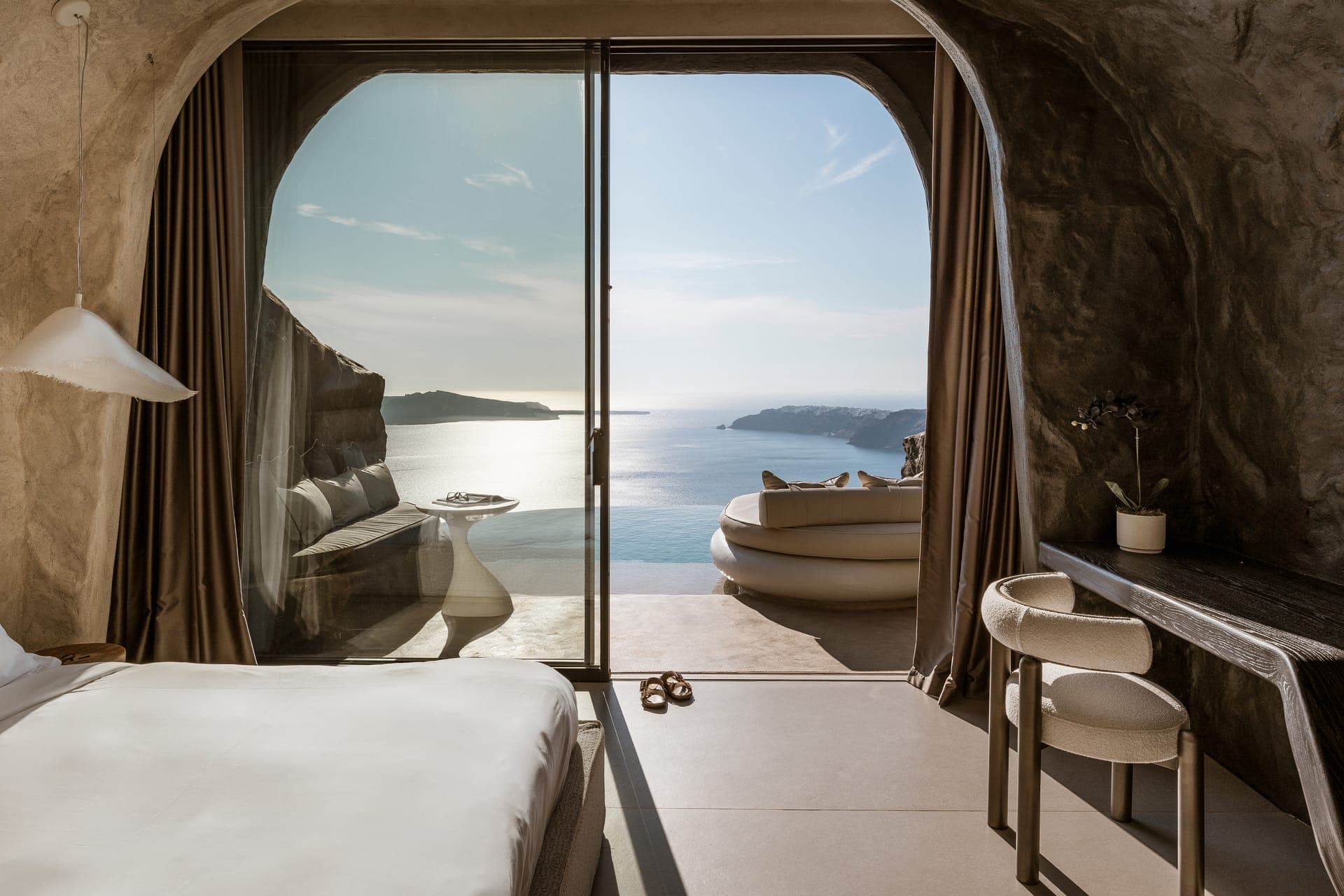 room-types-ONEOFONES-CAVE-0.jpg