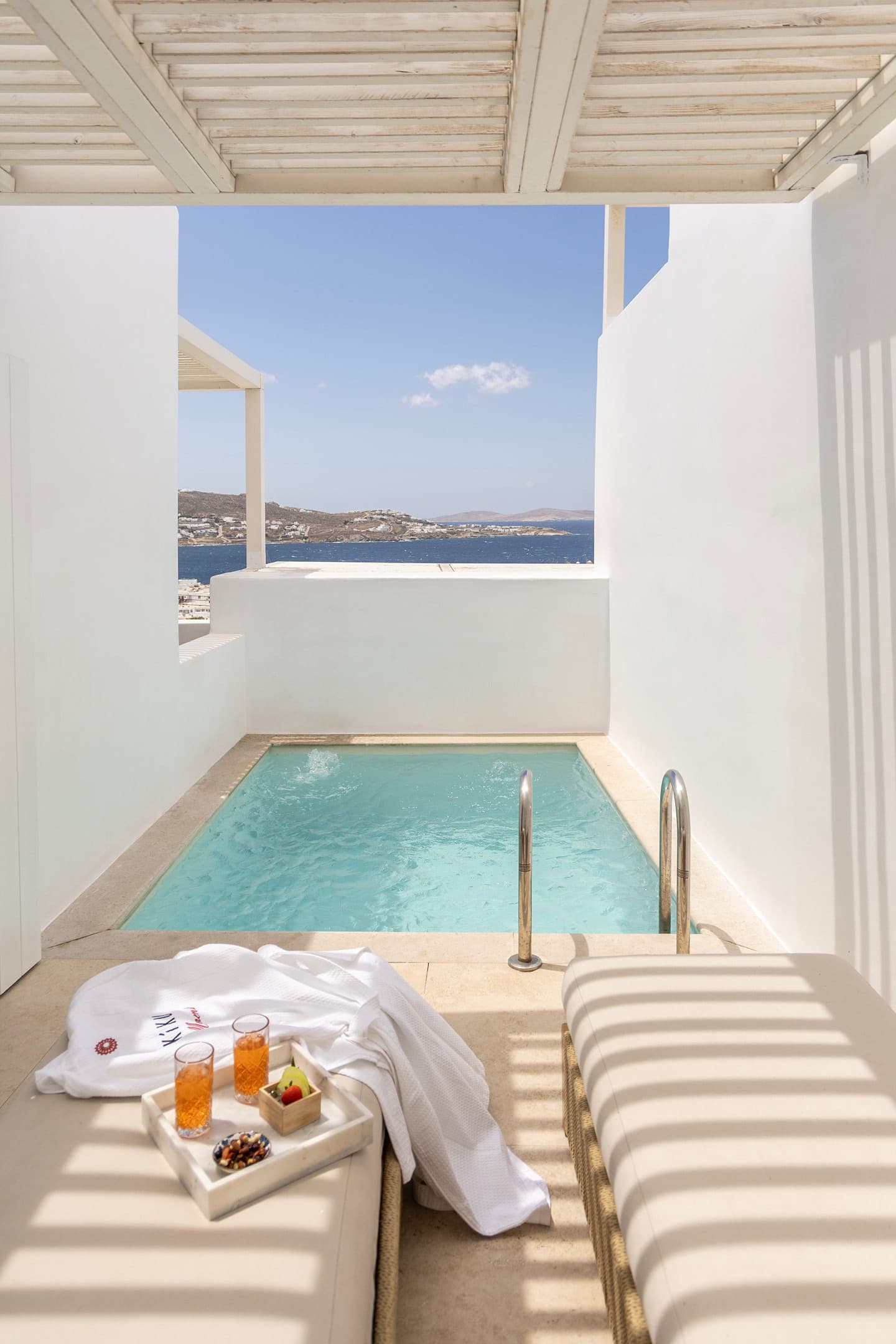 room-types-OPIASUITES-104-0.jpg
