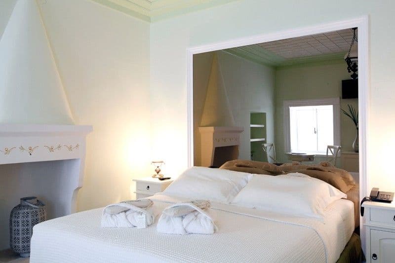 room-types-OROLOGOP-LUXDBL-0.jpg