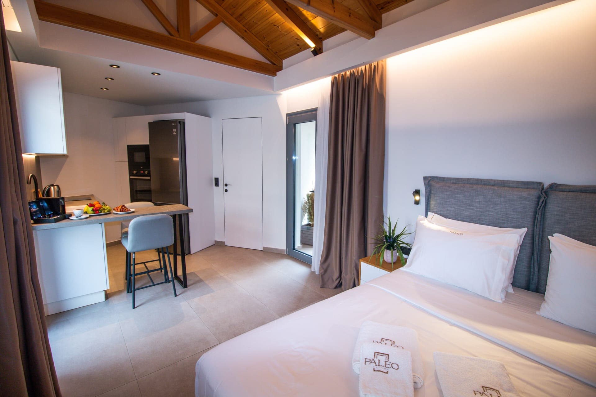room-types-PALEOSUITE-PENTHO-0.jpg