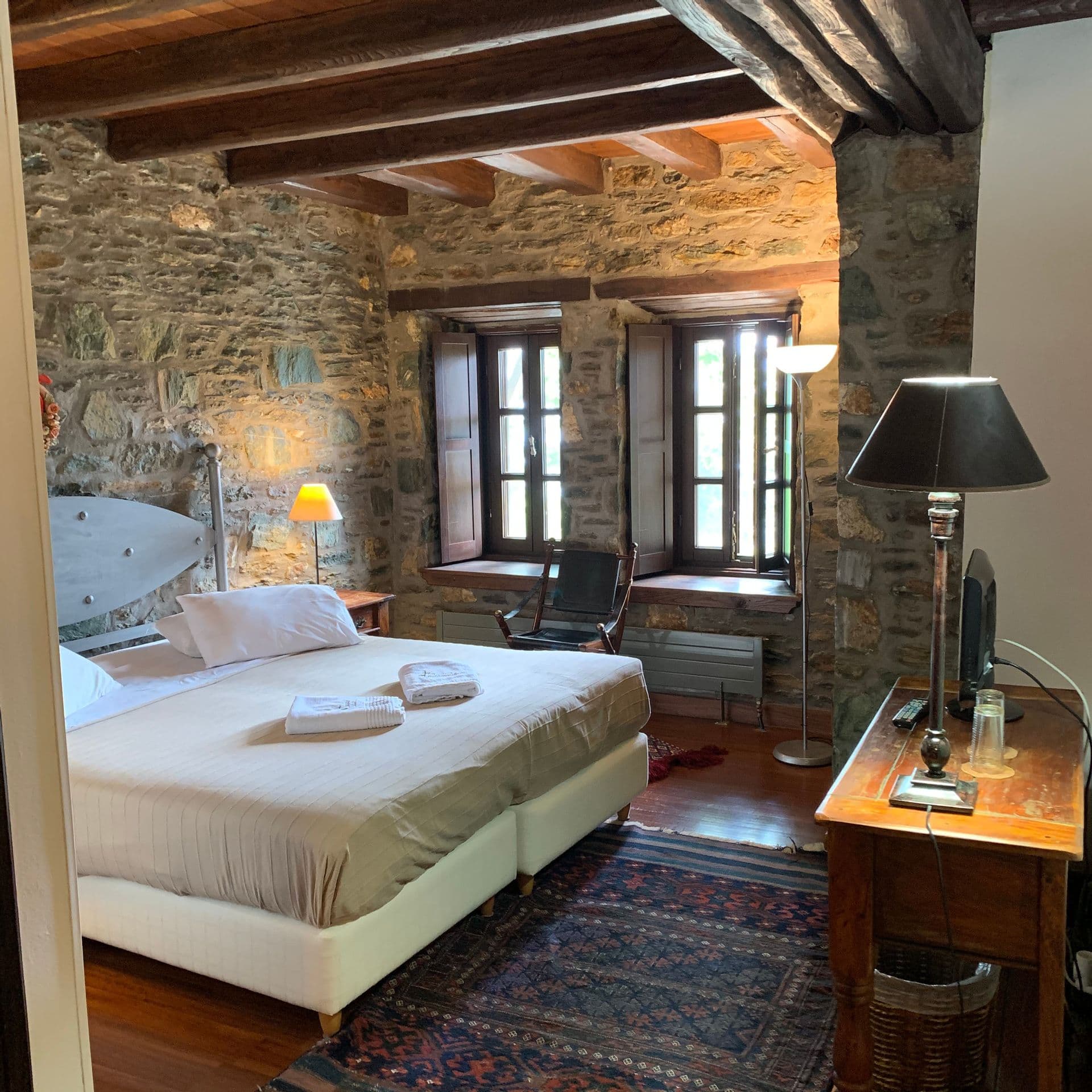 room-types-PALIOELEO-DBL-0.jpg