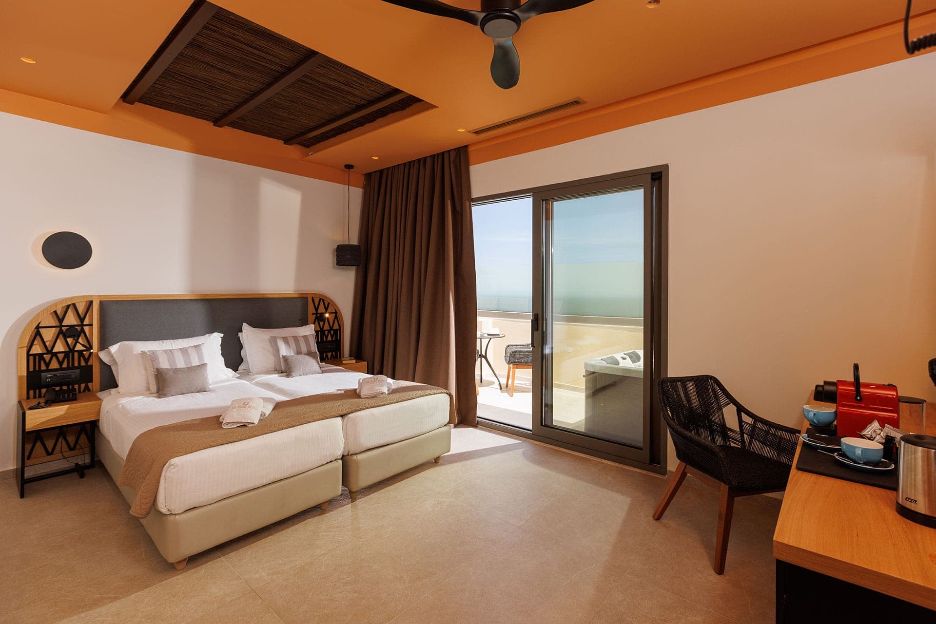 room-types-PALMERAHTL-PREMJ-0.jpg