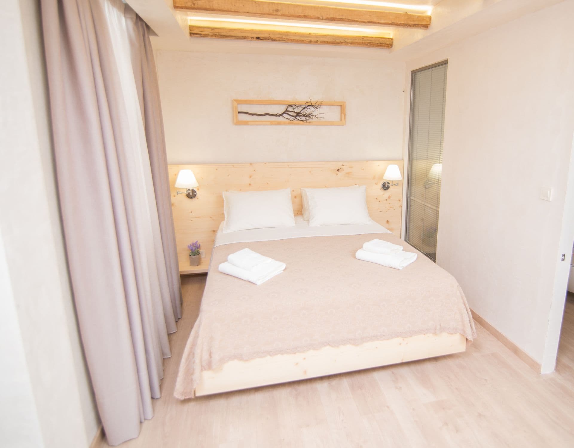 room-types-PANELLINIO-CITYV-0.jpg