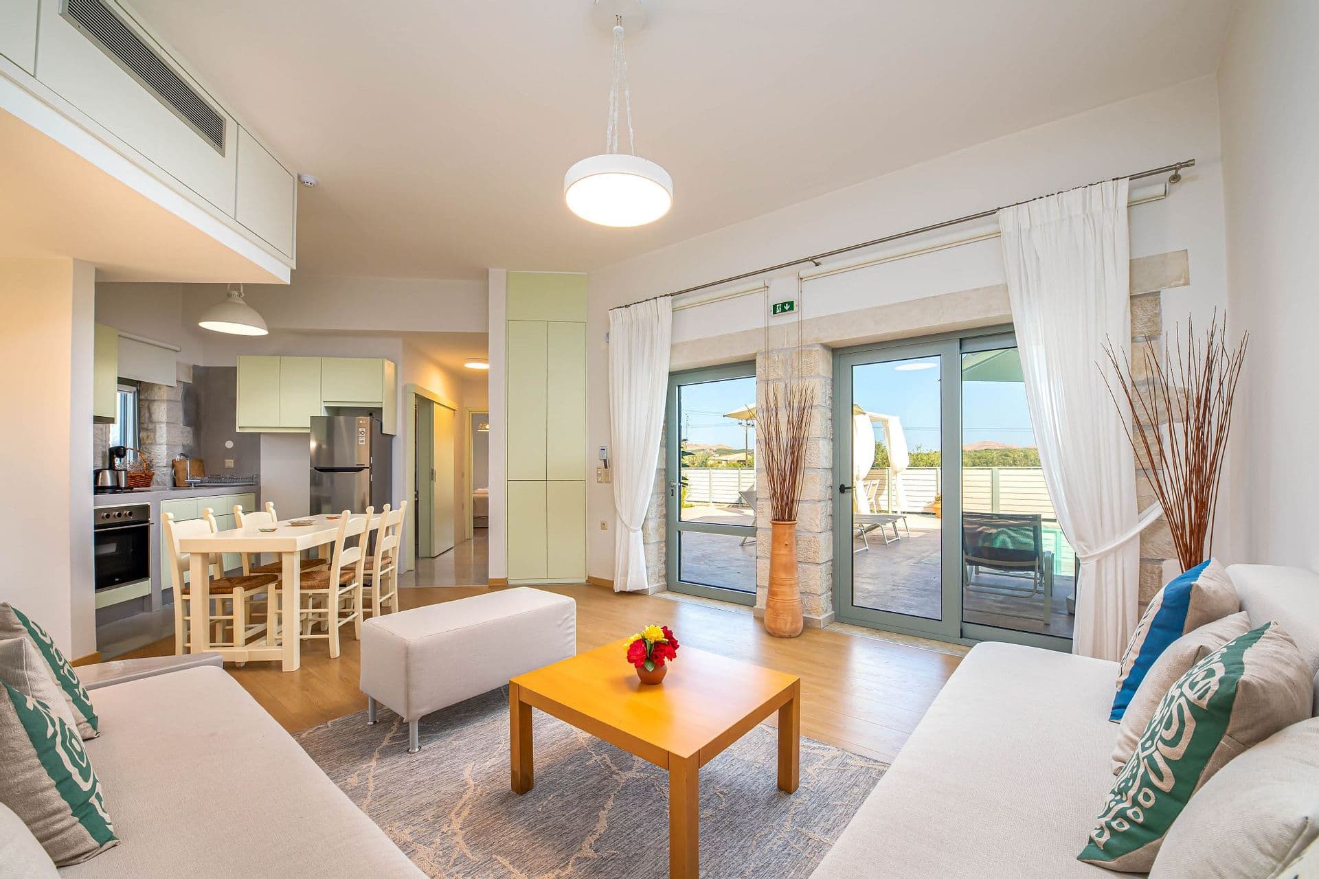 room-types-PANORMOVL-VLIAVL-0.jpg